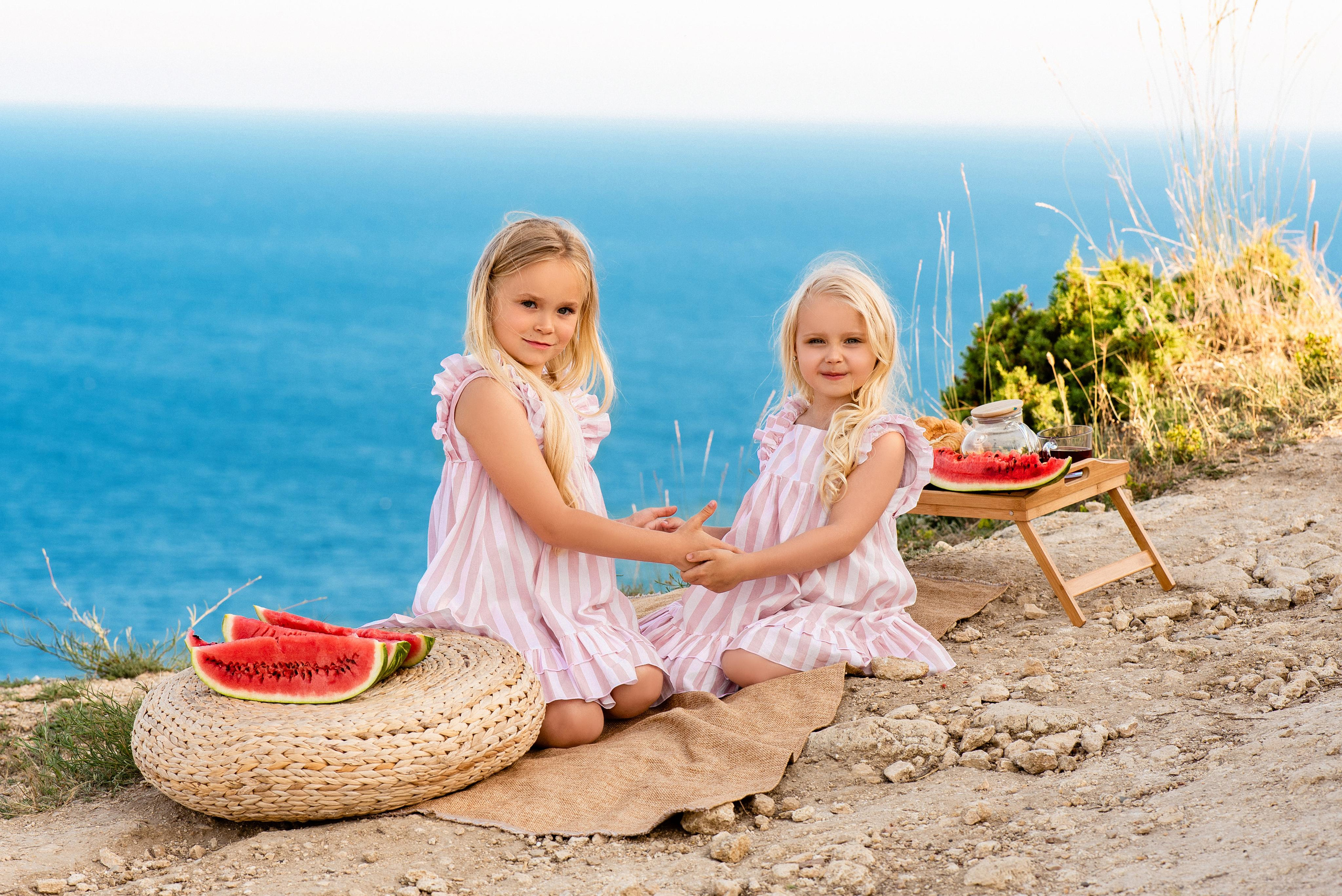 Девочки и арбуз. Фотограф в Минске и Минской области — Яна Скакун