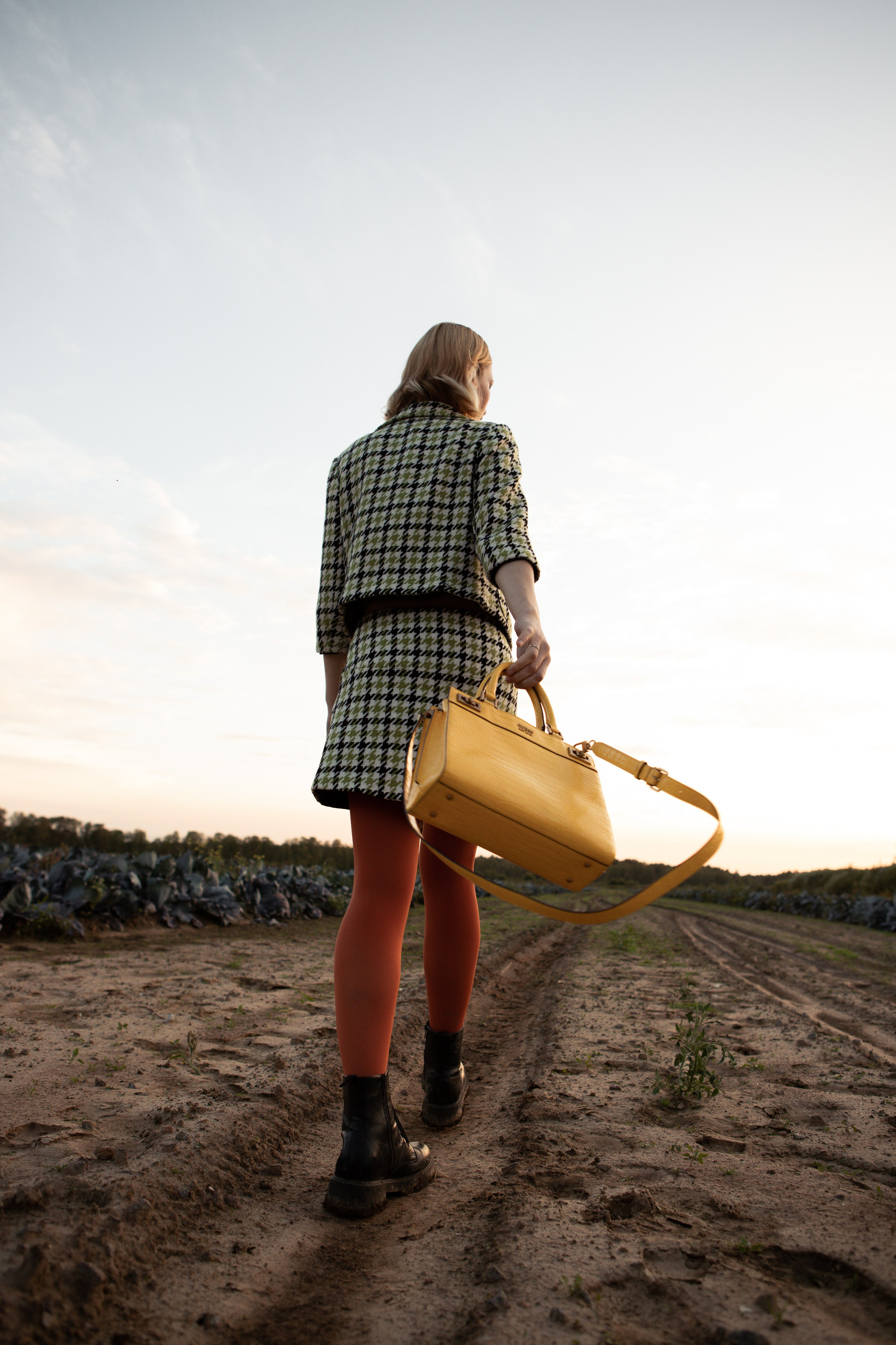 Фотосессия на поле. Фотограф в Санкт-Петербурге Степанская Юлия