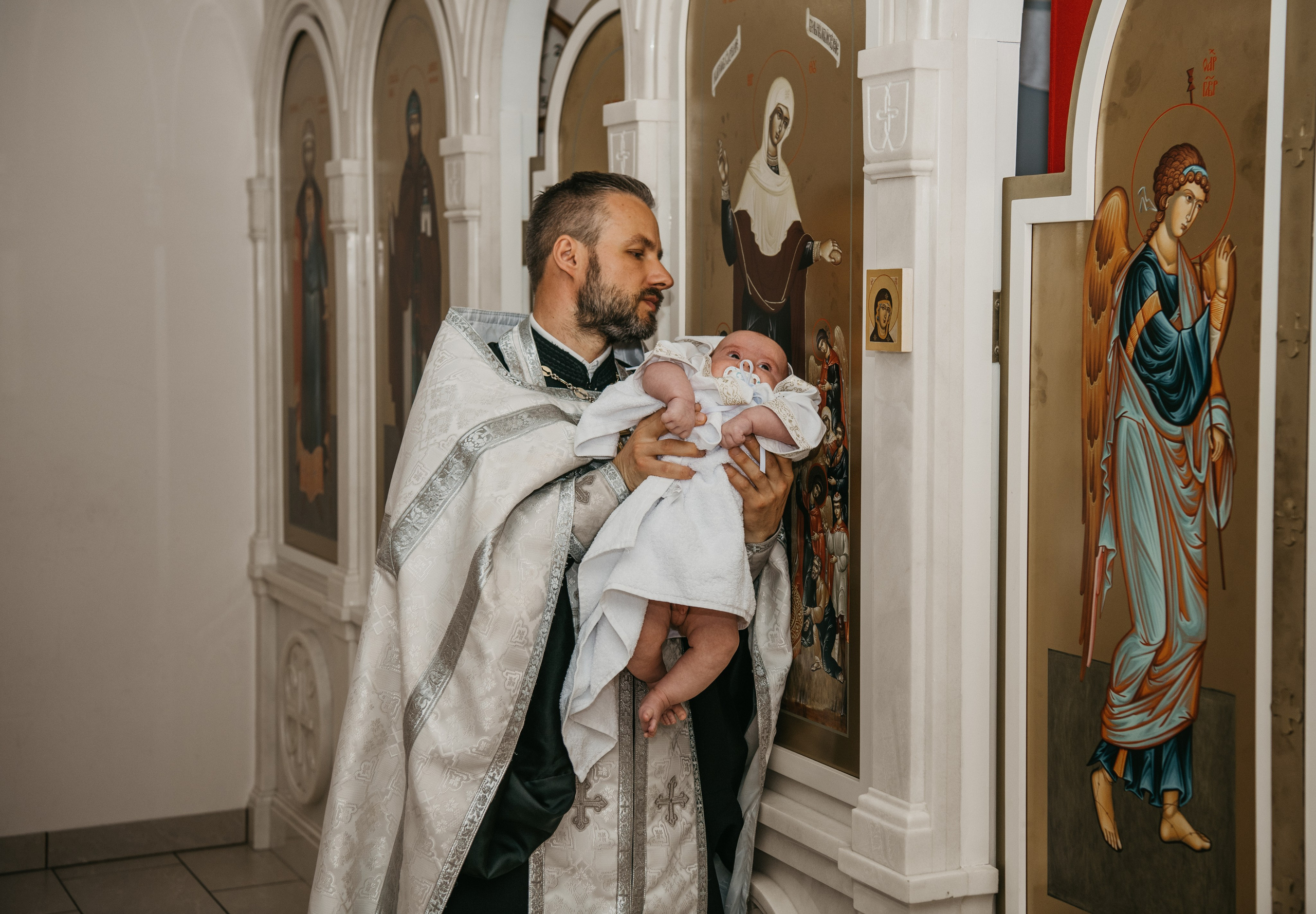 Крещение Евгения. Фотограф на выписку из роддома в Москве и МО