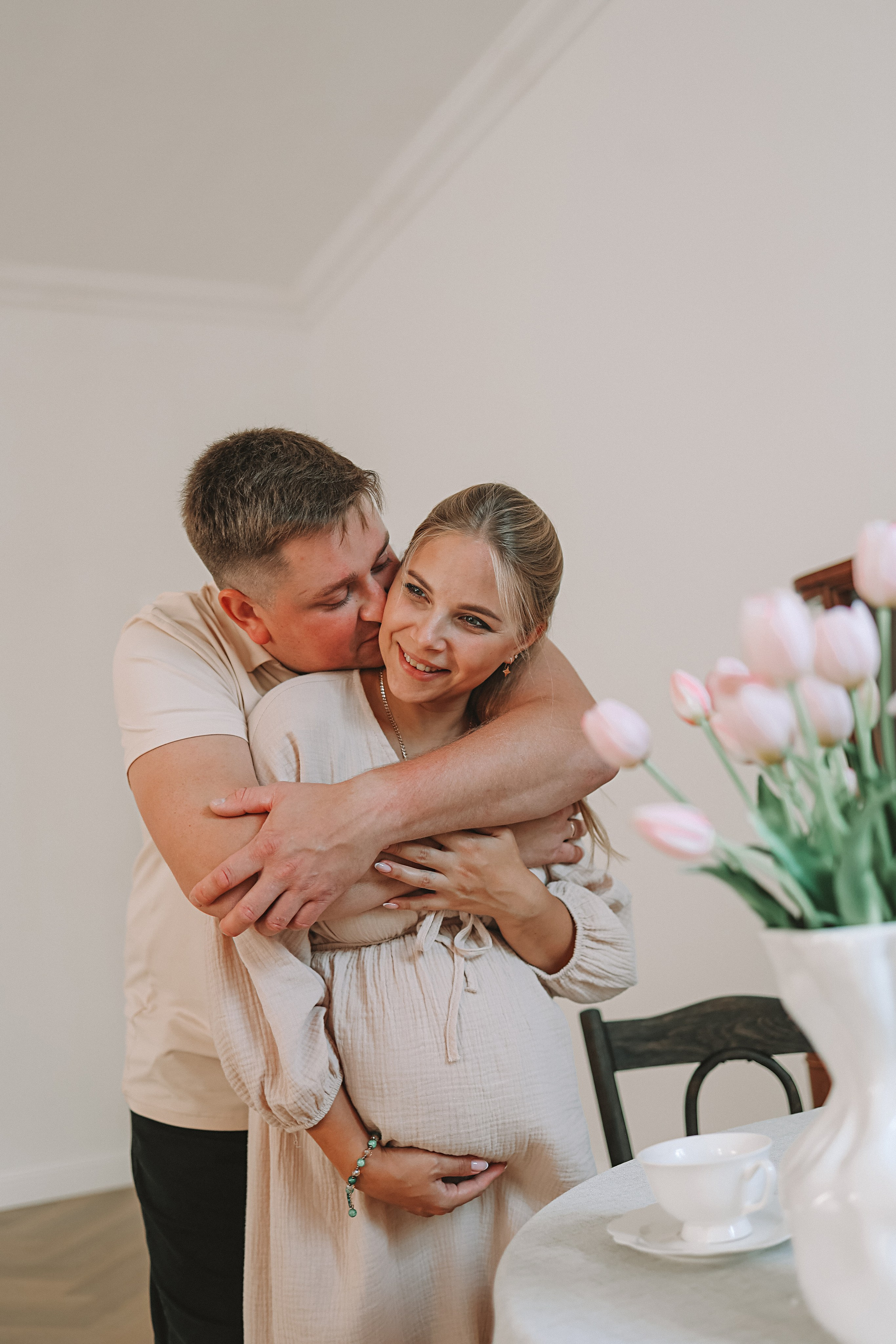 Квартира (беременность). Семейный фотограф Тюмень, фотограф на роды Салмина Мария