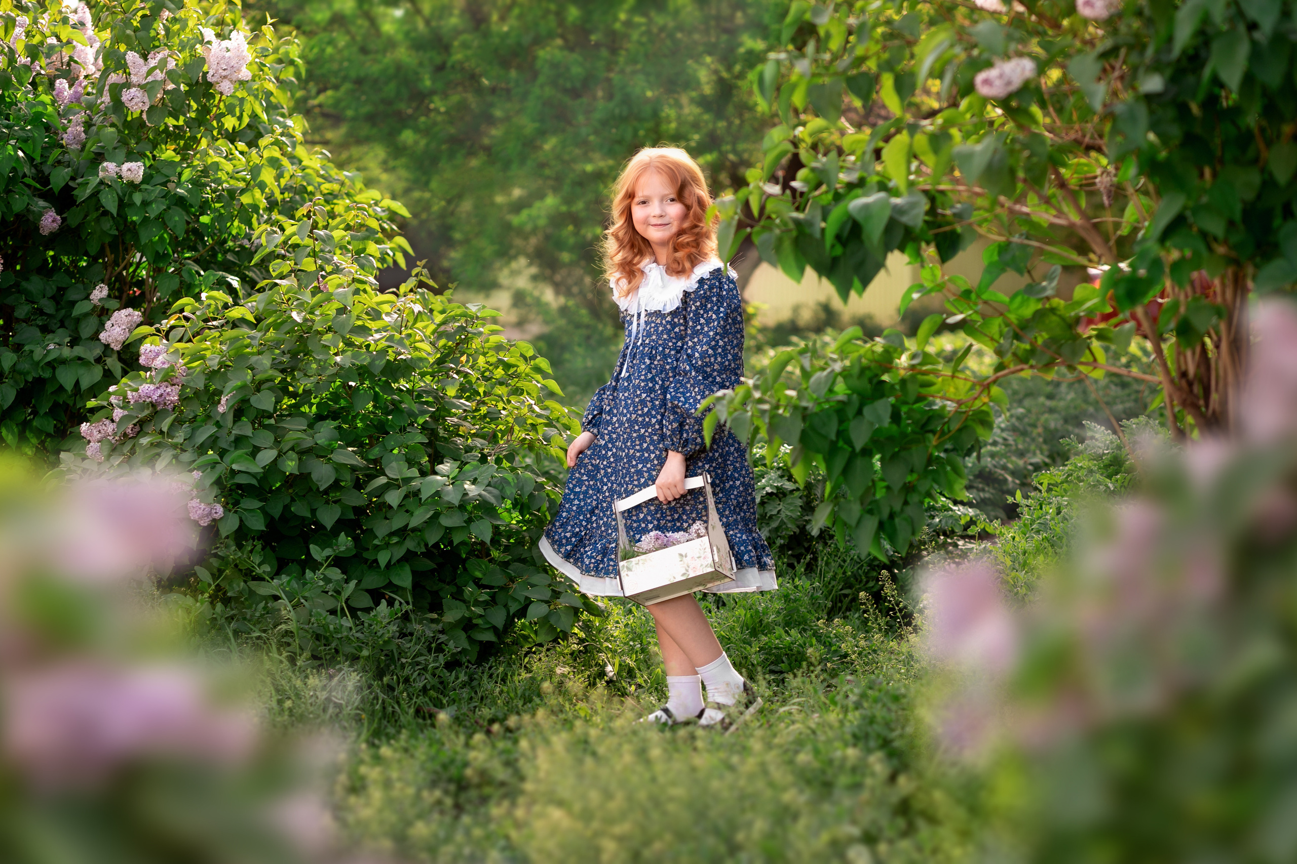 В сирени. Фотограф Кравченко Юлия. Энгельс