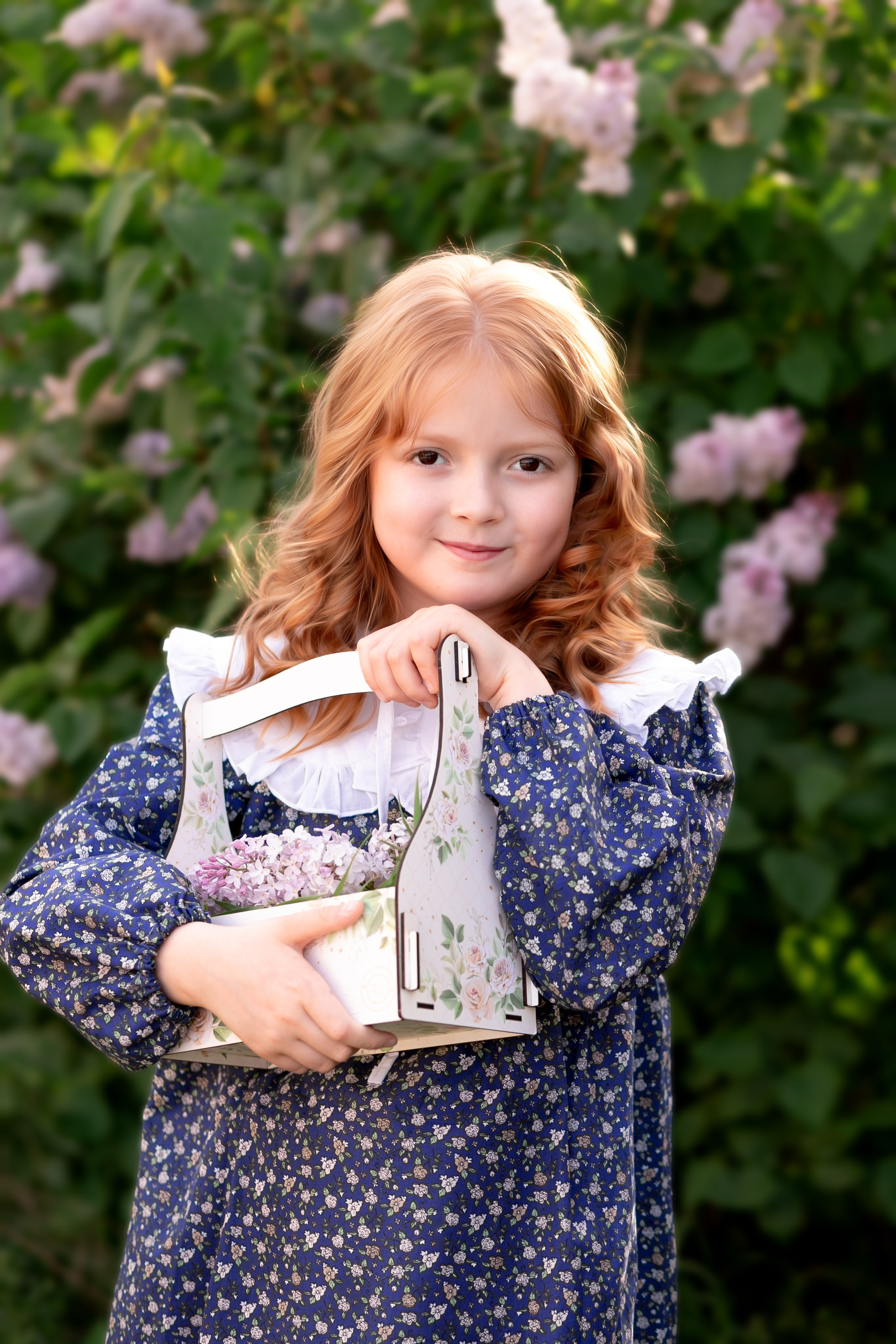 В сирени. Фотограф Кравченко Юлия. Энгельс