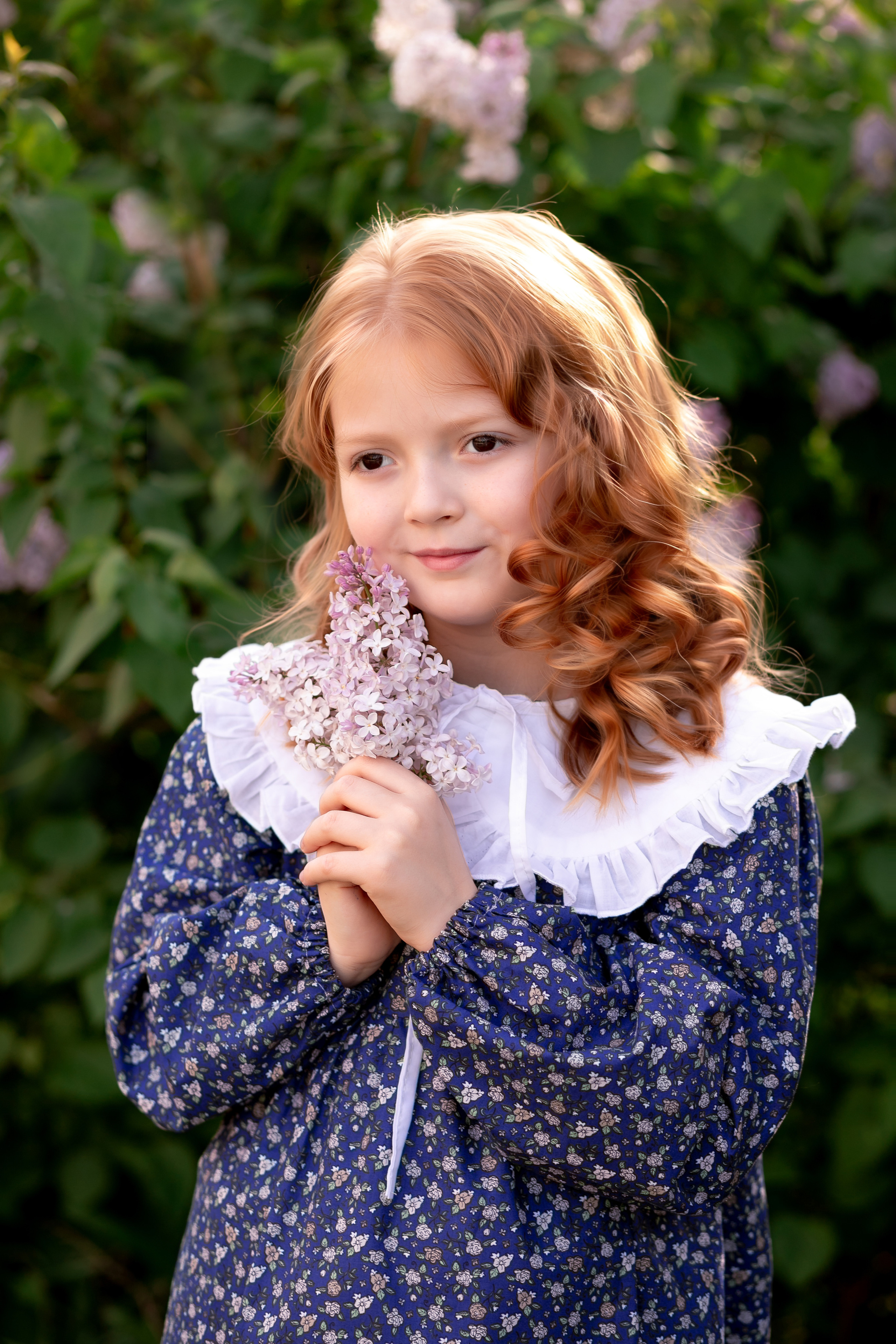 В сирени. Фотограф Кравченко Юлия. Энгельс