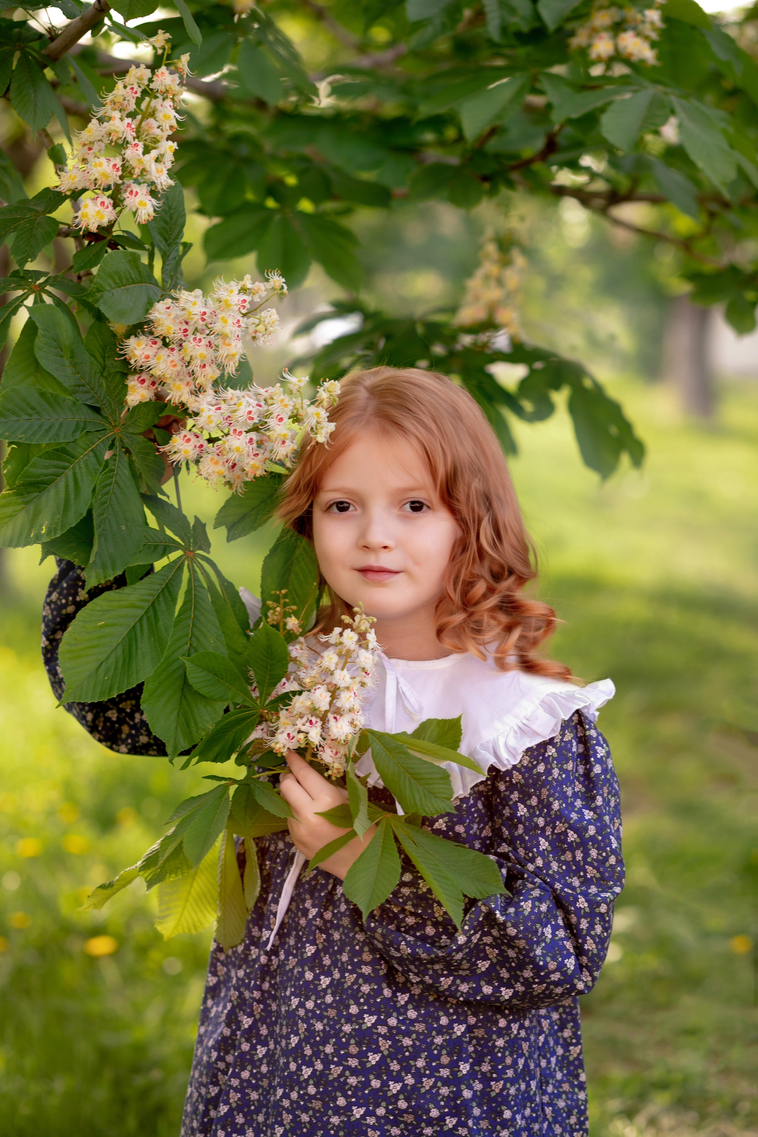 В сирени. Фотограф Кравченко Юлия. Энгельс
