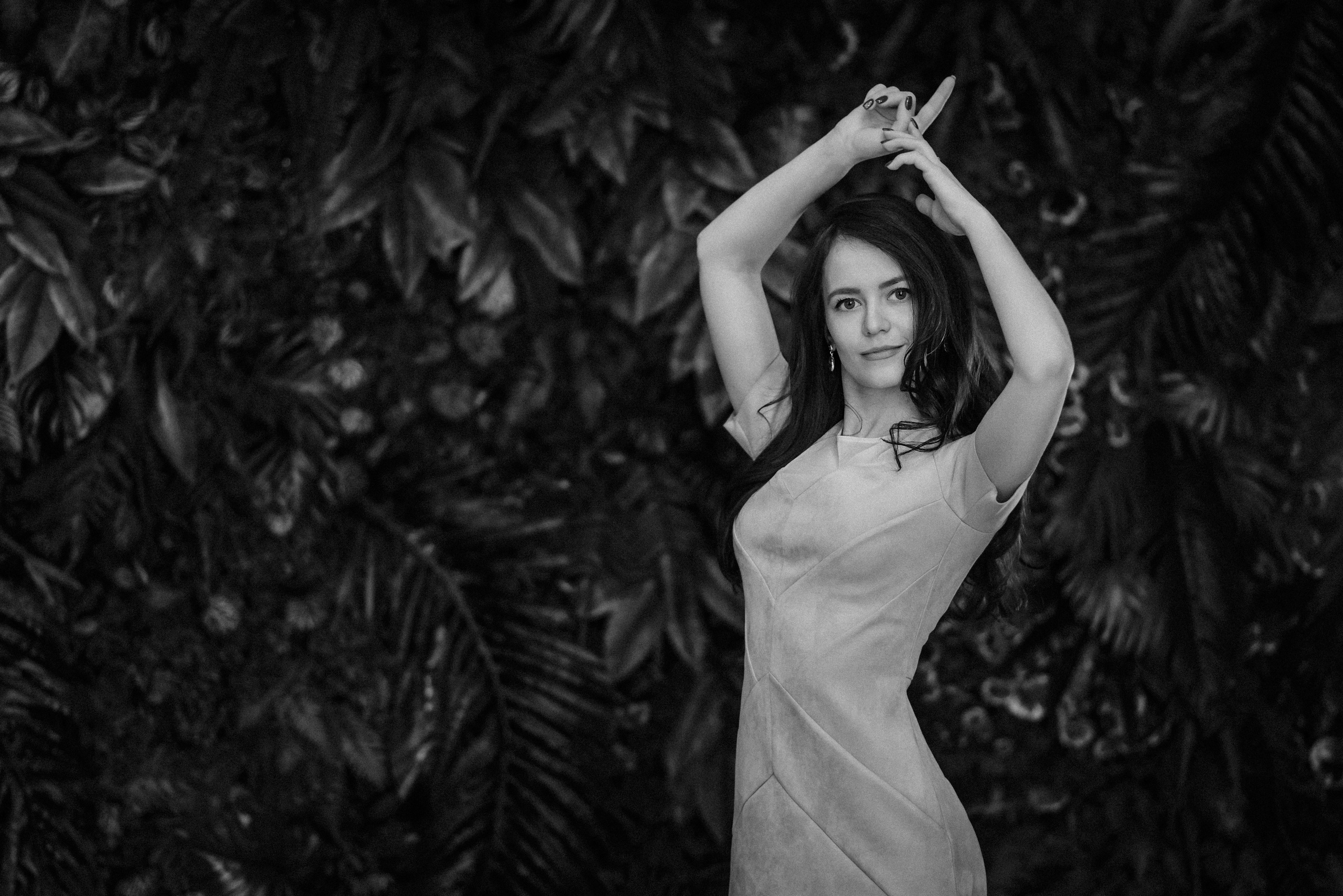 индивидуальная портретная фотосессия в чб для девушки