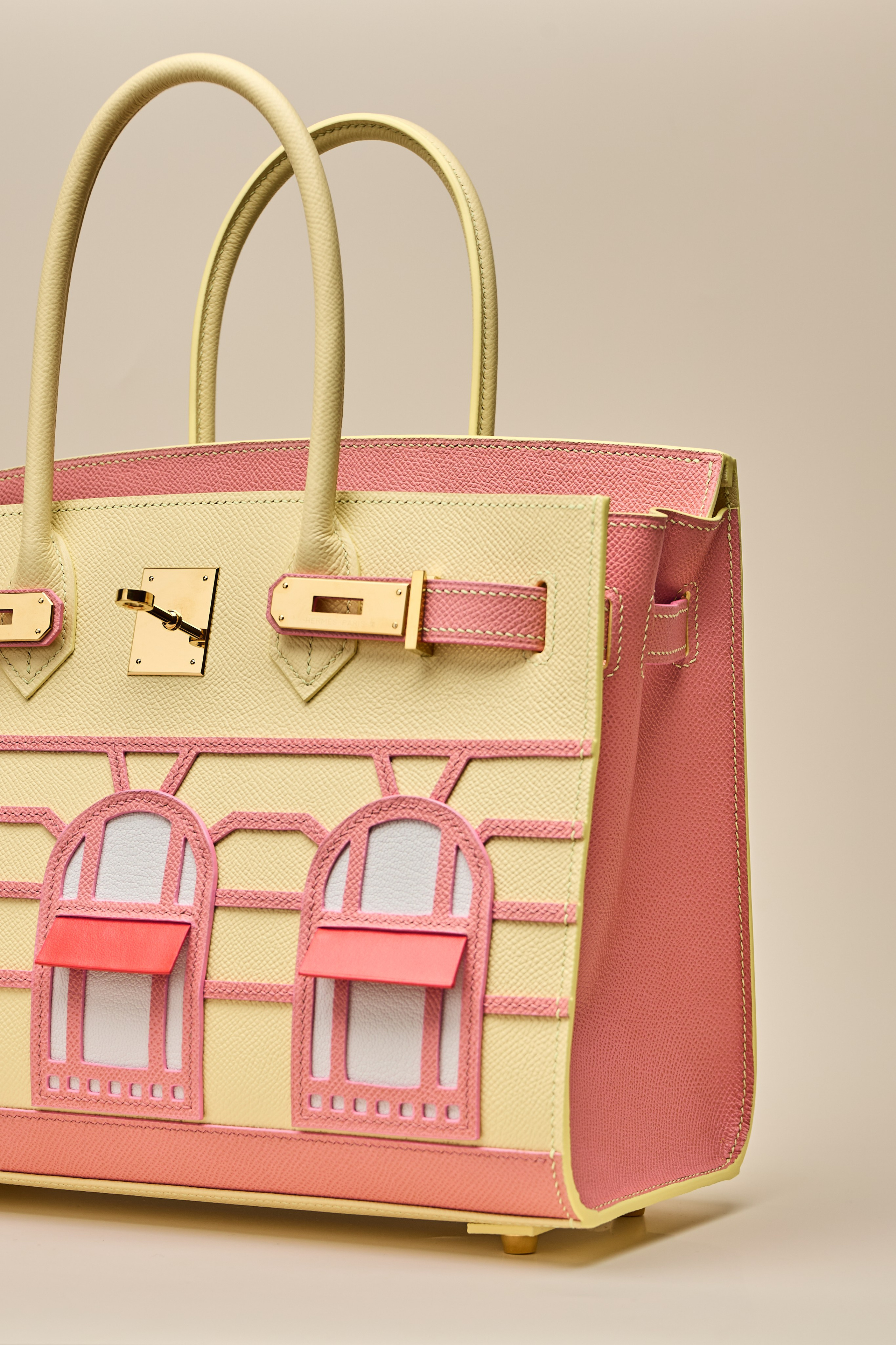 Предметная рекламная каталожная съемка сумок премиум брендов под ключ Москва