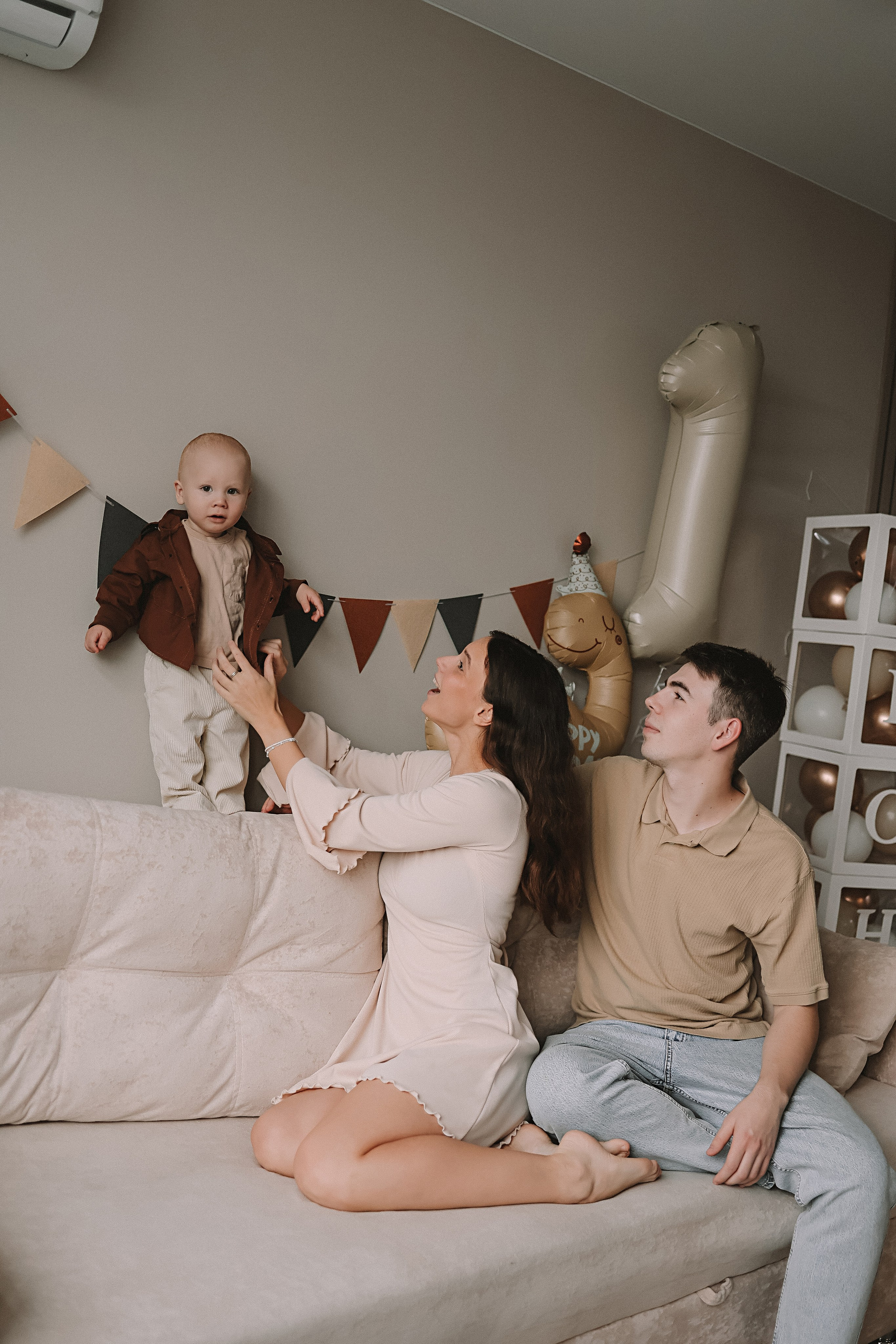 1 год Леону. Семейный фотограф Тюмень, фотограф на роды Салмина Мария