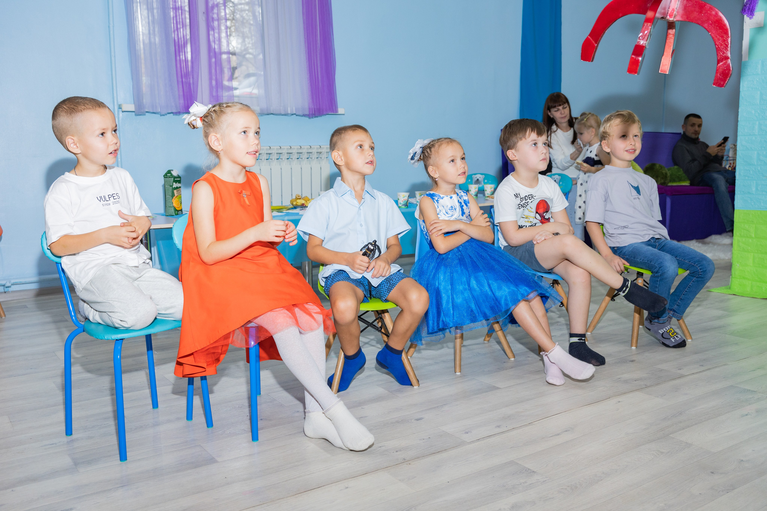 День Рождение в детском центре Качели. Выпускные альбомы во Владивостоке