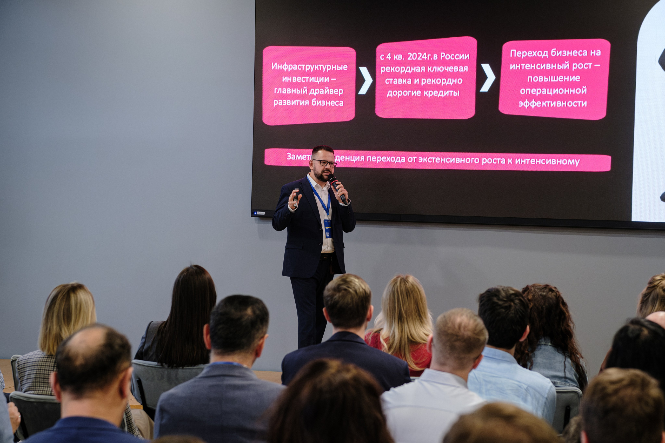 METRO. Репортажный и портретный фотограф в Москве Илья Спиридонов