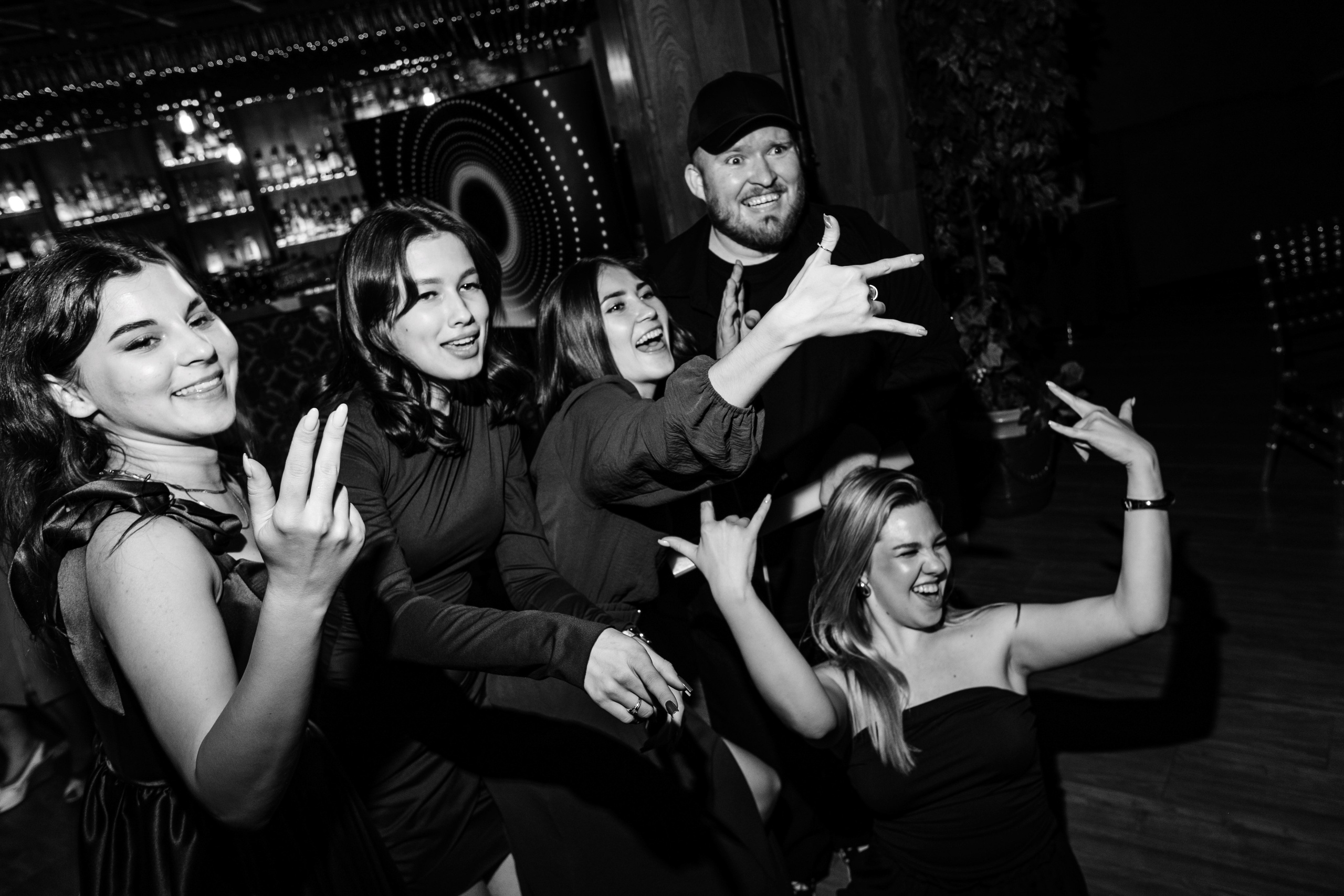 Владислава + Вадим. Роман Урумбаев фотограф Нижневартовск