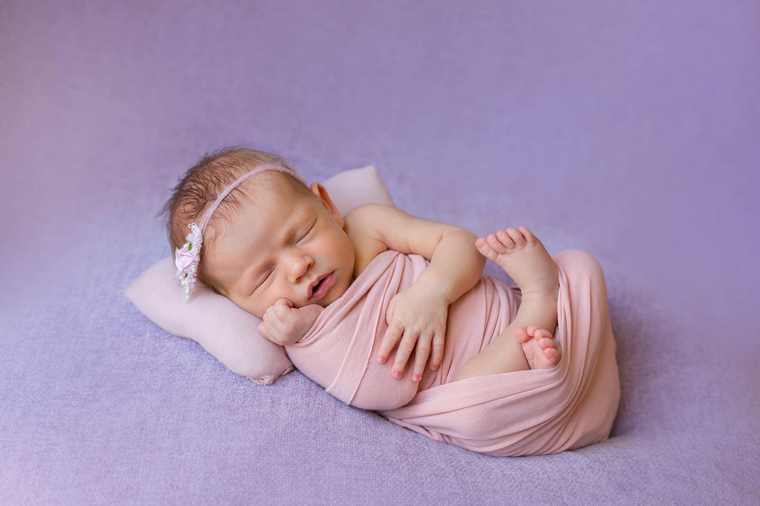 PH @blossombabyru. Retoucher Aleksmokh