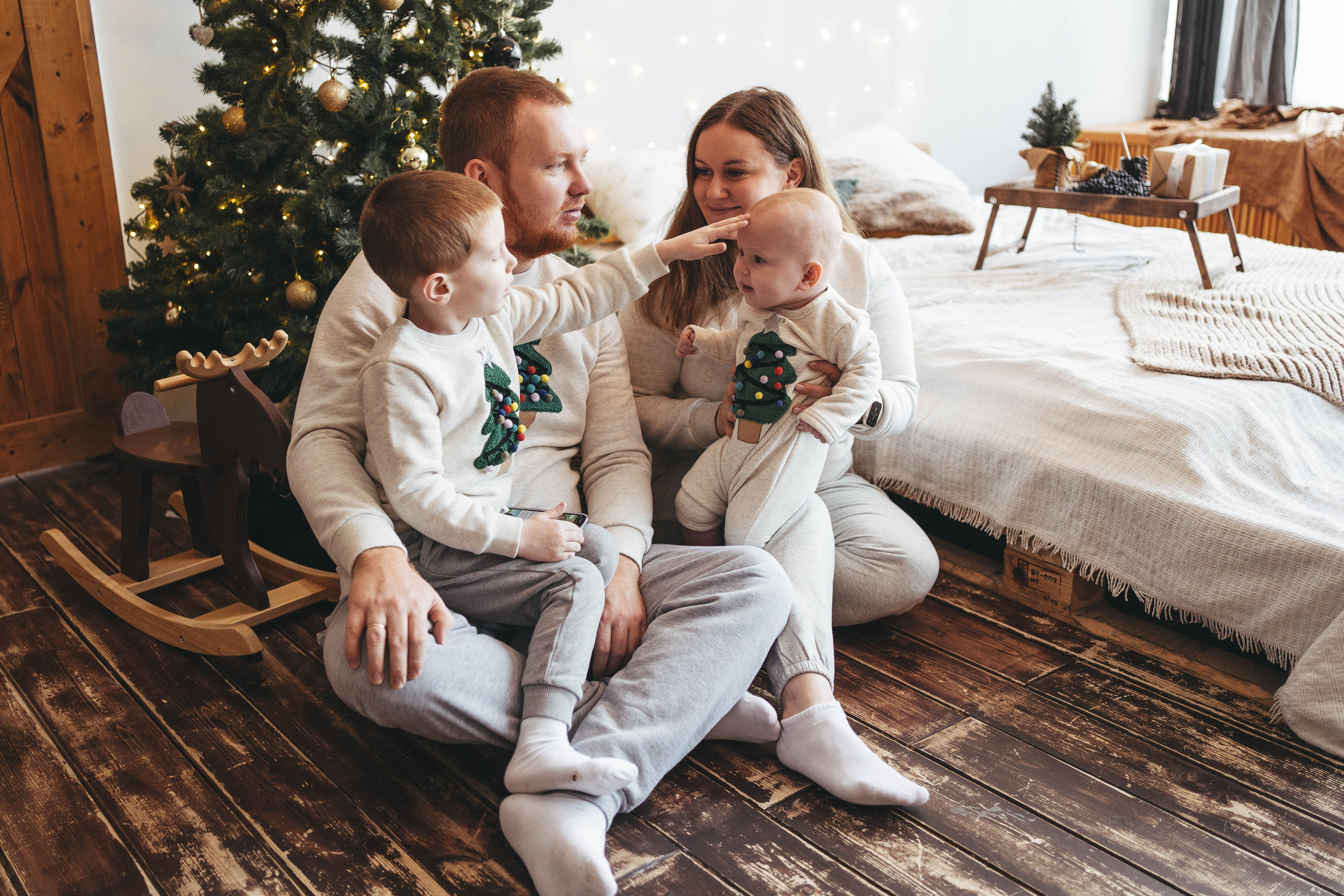 Вика, Вероника, Андрей, Роман. Главная