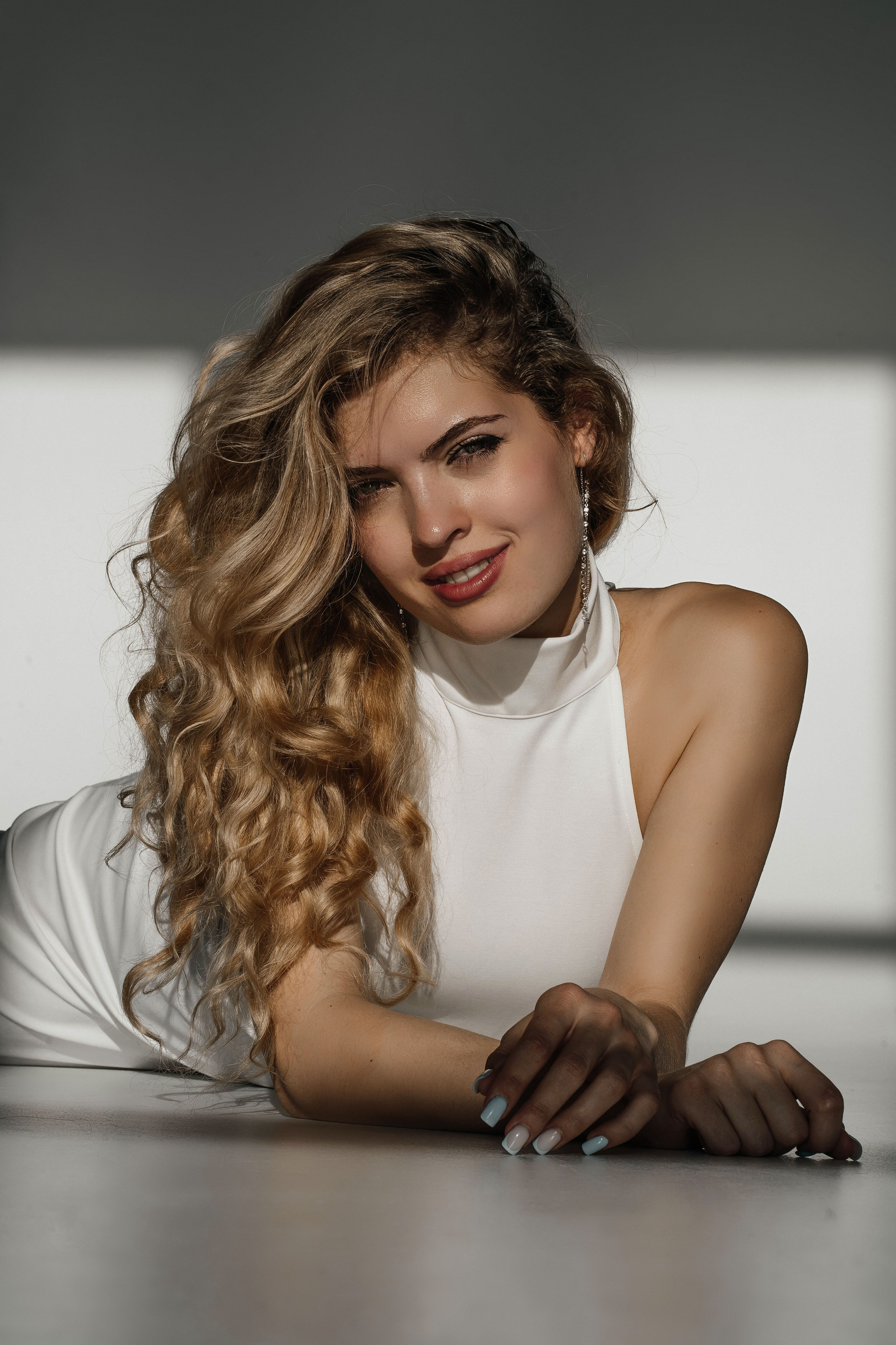 Съемки в интерьере студий. Виктория Алпеева — фотограф по любви