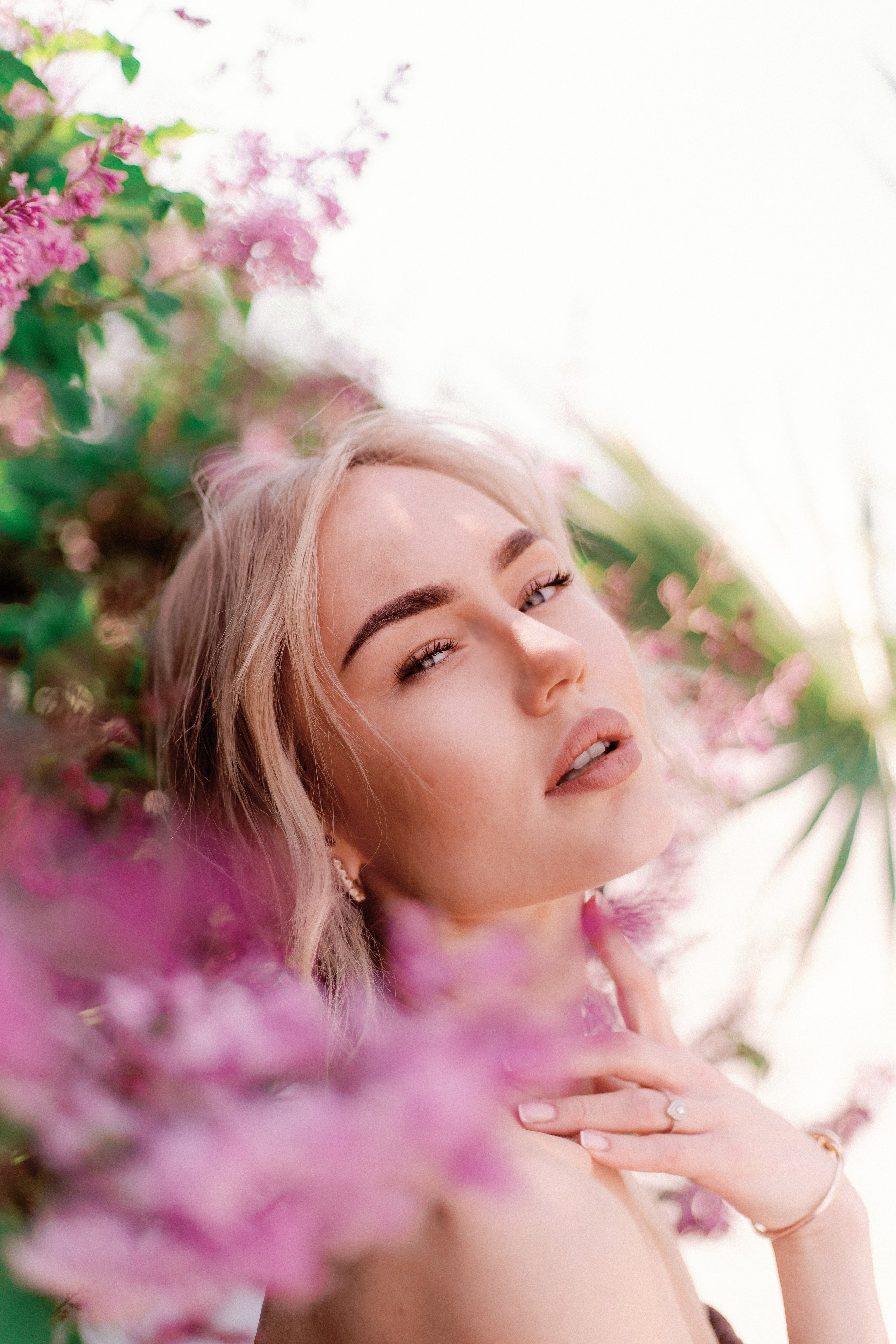 Весеняя лавстори прогулка в парке в Москве, фотограф в Москве