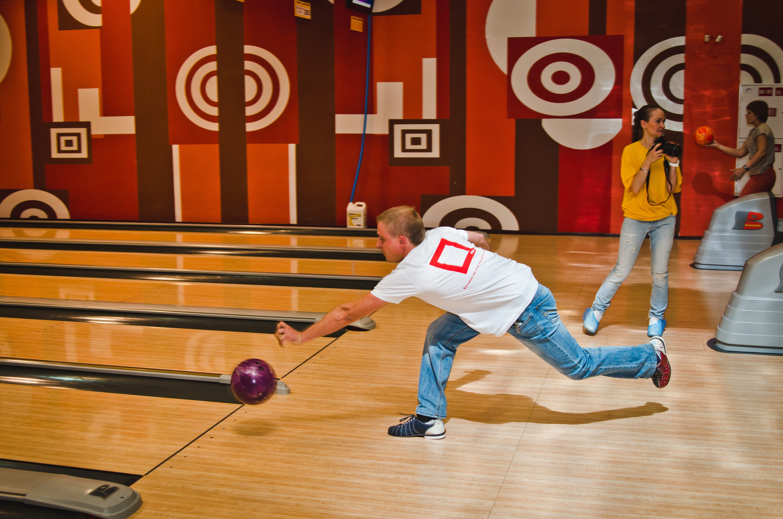 Копоратив.МТС-Теле2-Ростелеком.Боулинг. Свадебный и семейный фотограф Денис Лукьянов в Краснодаре, Краснодарском крае и Республике Крым