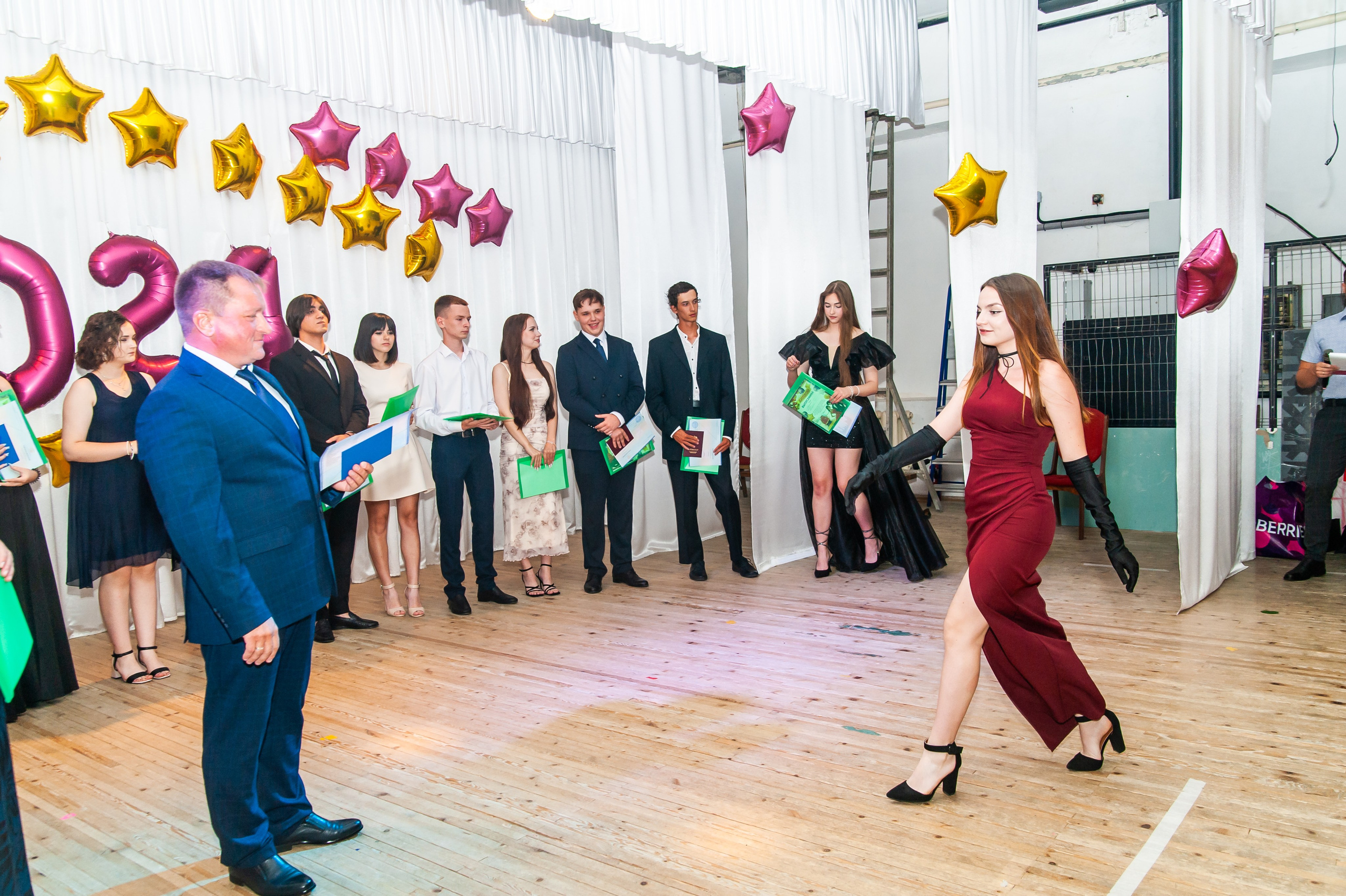 Выпускной МАОУ СОШ № 17 им. Эдуарда Есаяна. Свадебный и семейный фотограф Денис Лукьянов в Краснодаре, Краснодарском крае и Республике Крым