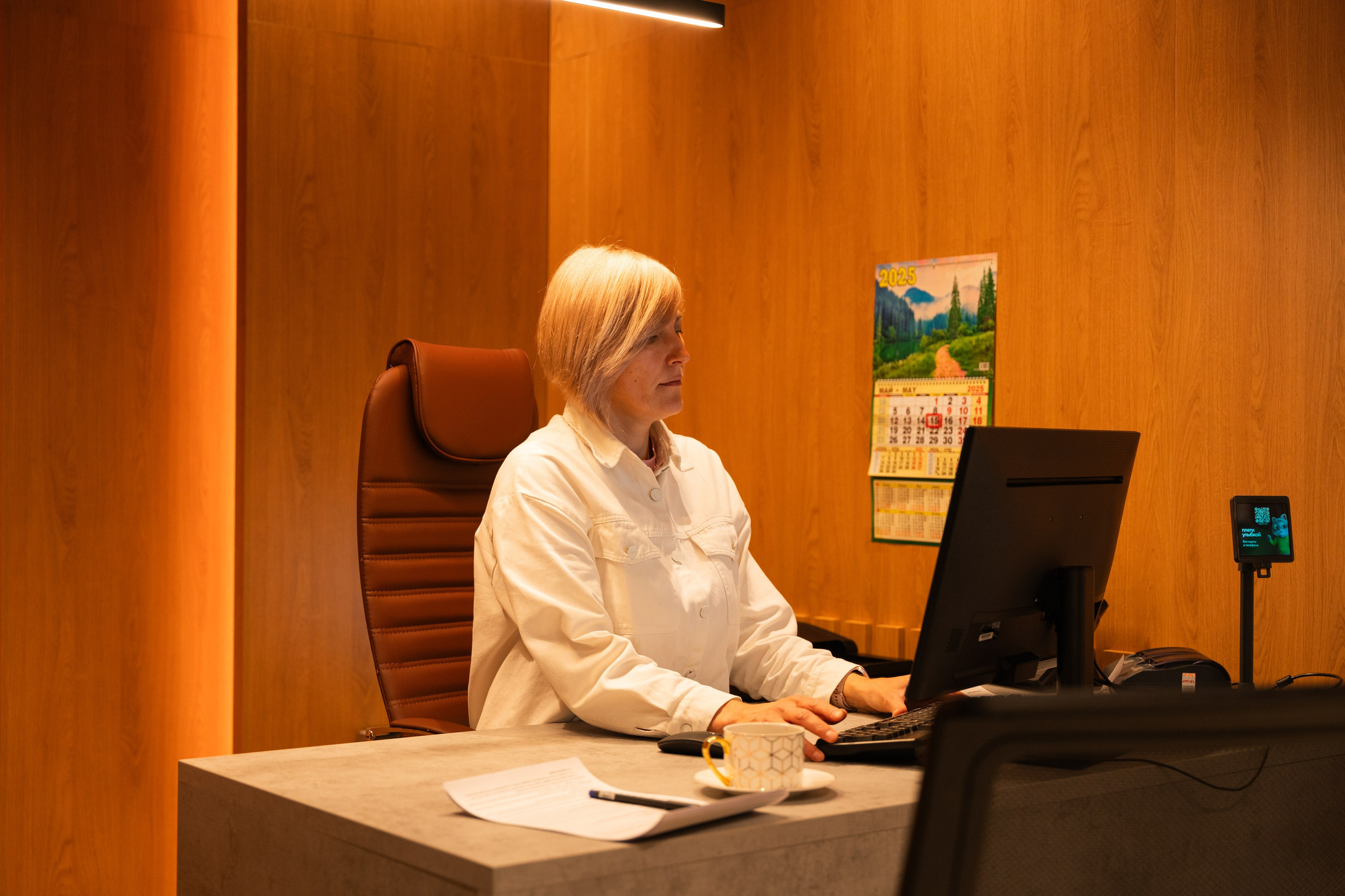 Интерьерная фотосъемка автосалона Elrus в Краснодаре. Zeekr, LiXiang Профессиональная фотосъемка интерьера премиум-автосалона в Краснодаре. Шедевры для Вас! Фотограф и Видеограф в Краснодаре Пахиев Руслан