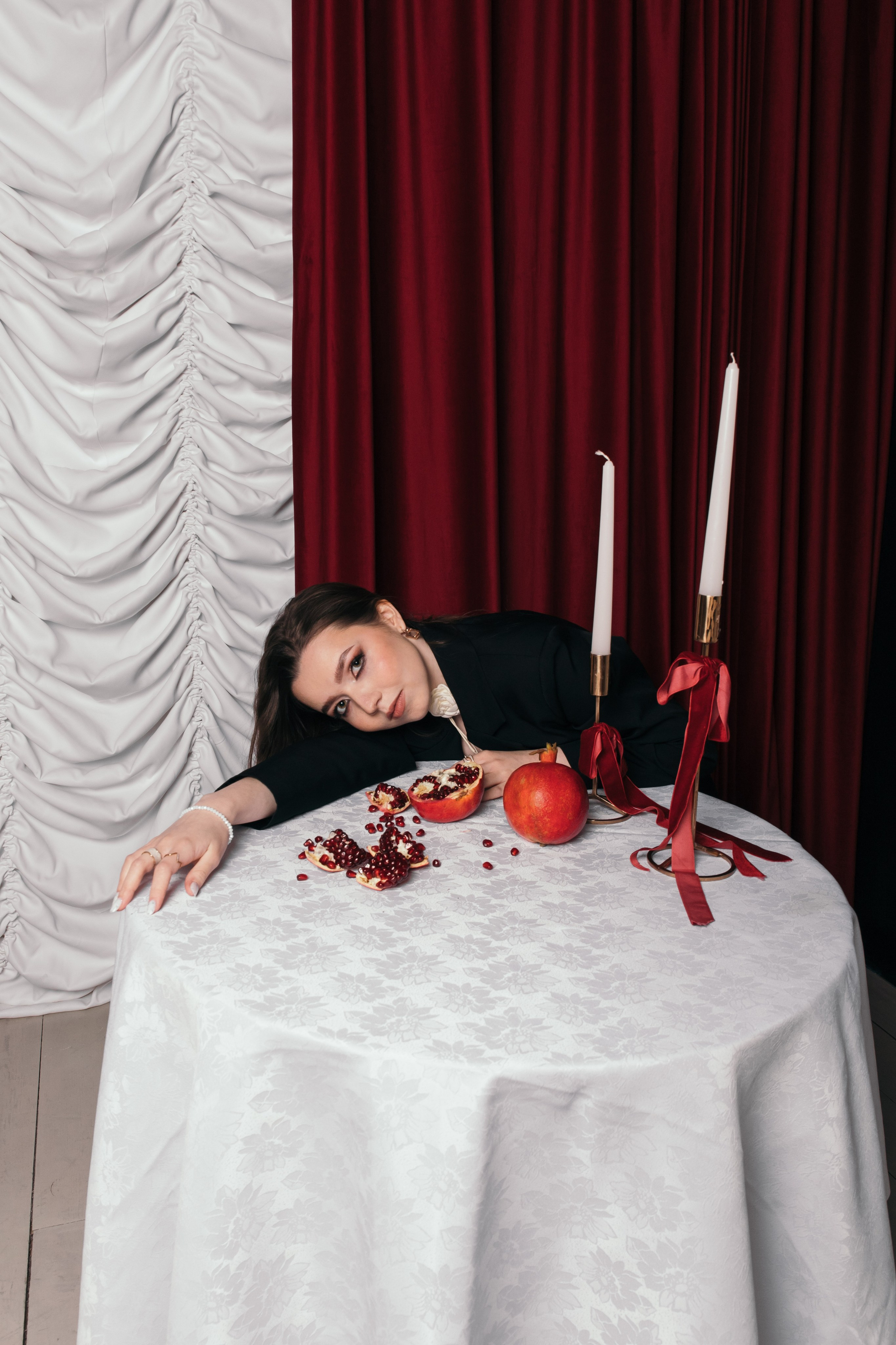 Вера и гранат. Фотограф Елена Балакина (Челябинск)