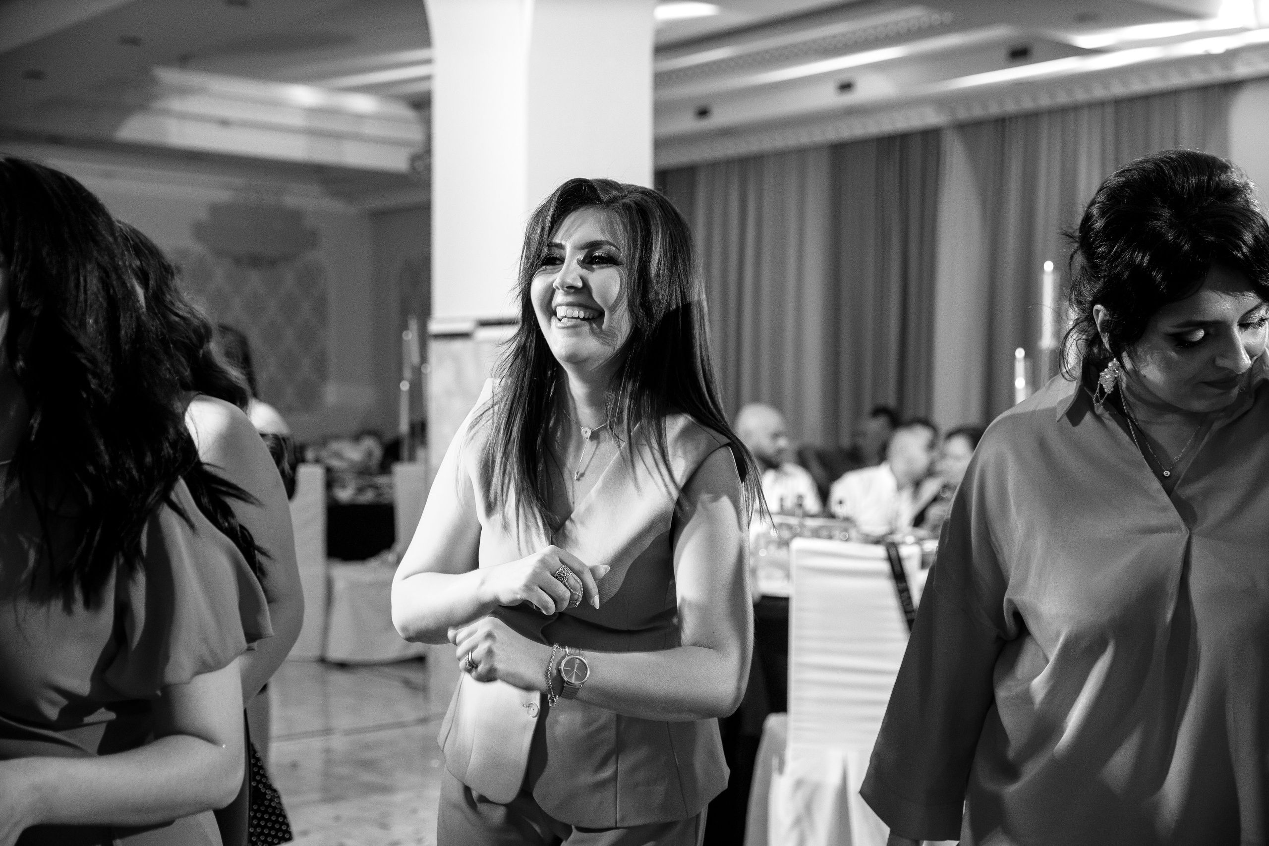 Ани и Назели. 35&5 День рождения, «Янтарь». Фотограф в Красноярске Надежда Воскресенская