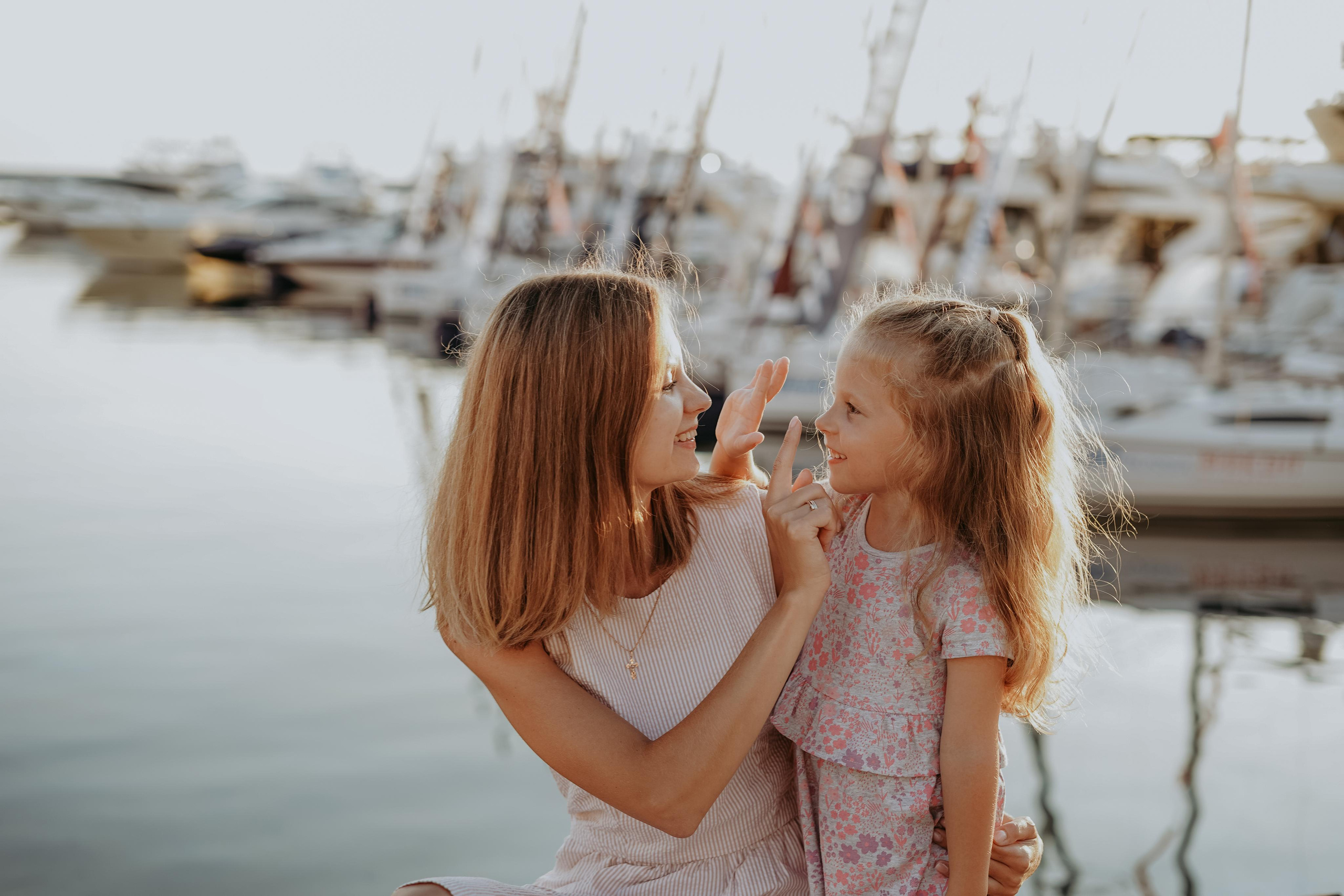 Анна, Денис и Настя в морском порту. Фотограф в Сочи и Абхазии | Фототуры | September Air