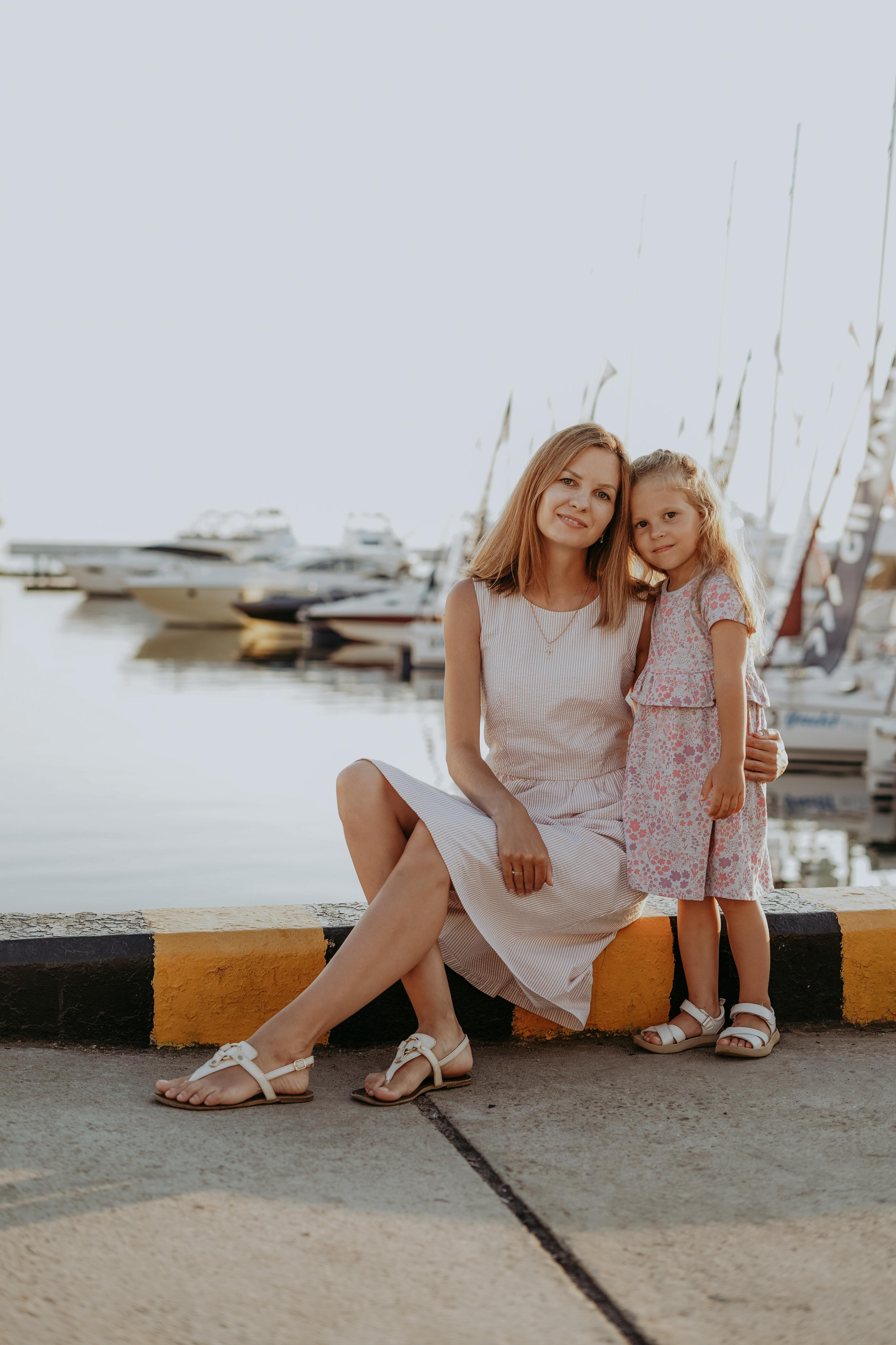 Анна, Денис и Настя в морском порту. Фотограф в Сочи и Абхазии | Фототуры | September Air