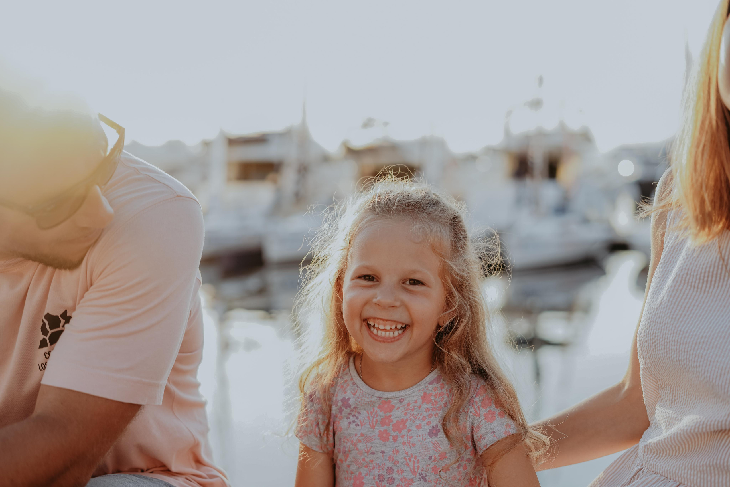 Анна, Денис и Настя в морском порту. Фотограф в Сочи и Абхазии | Фототуры | September Air