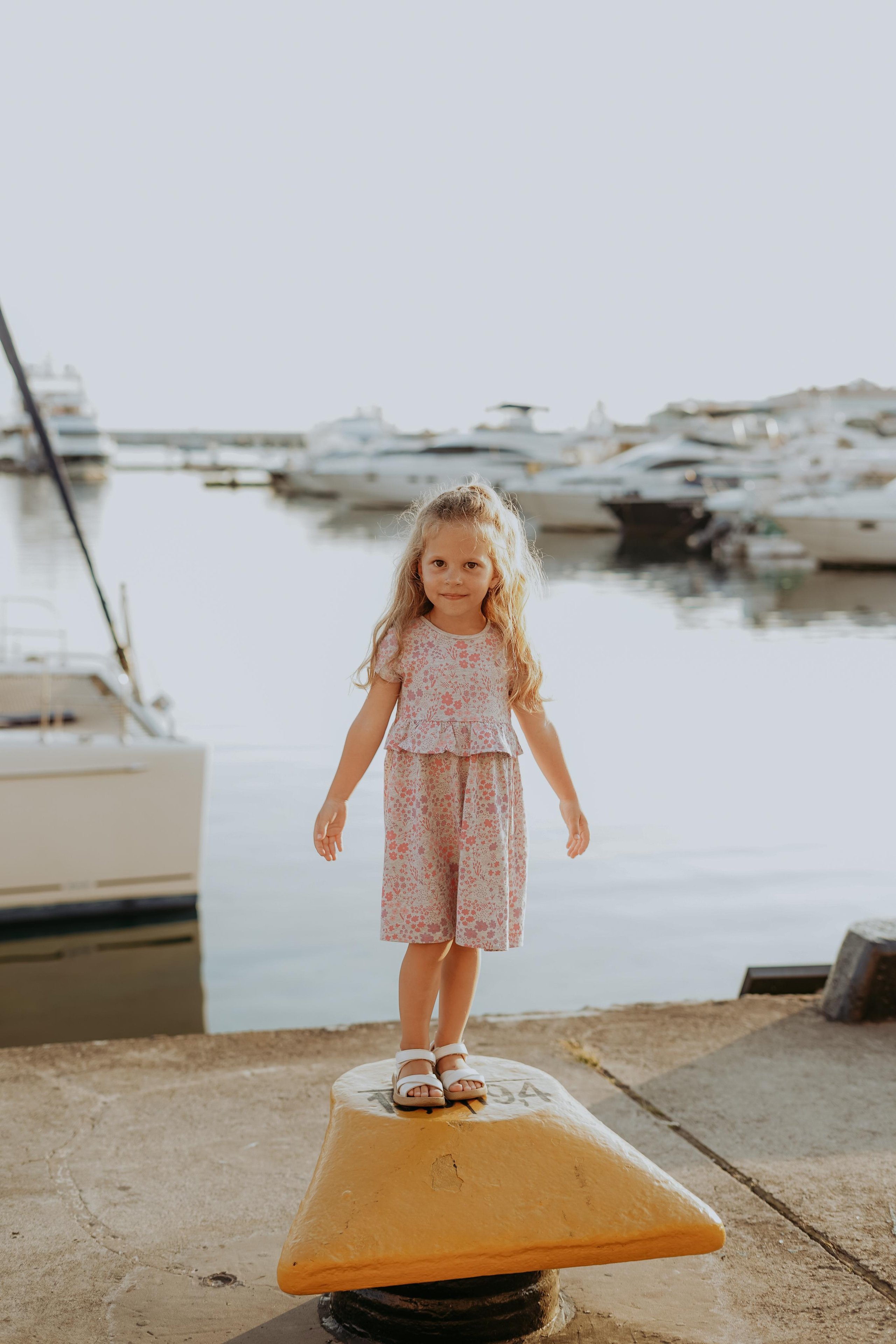 Анна, Денис и Настя в морском порту. Фотограф в Сочи и Абхазии | Фототуры | September Air