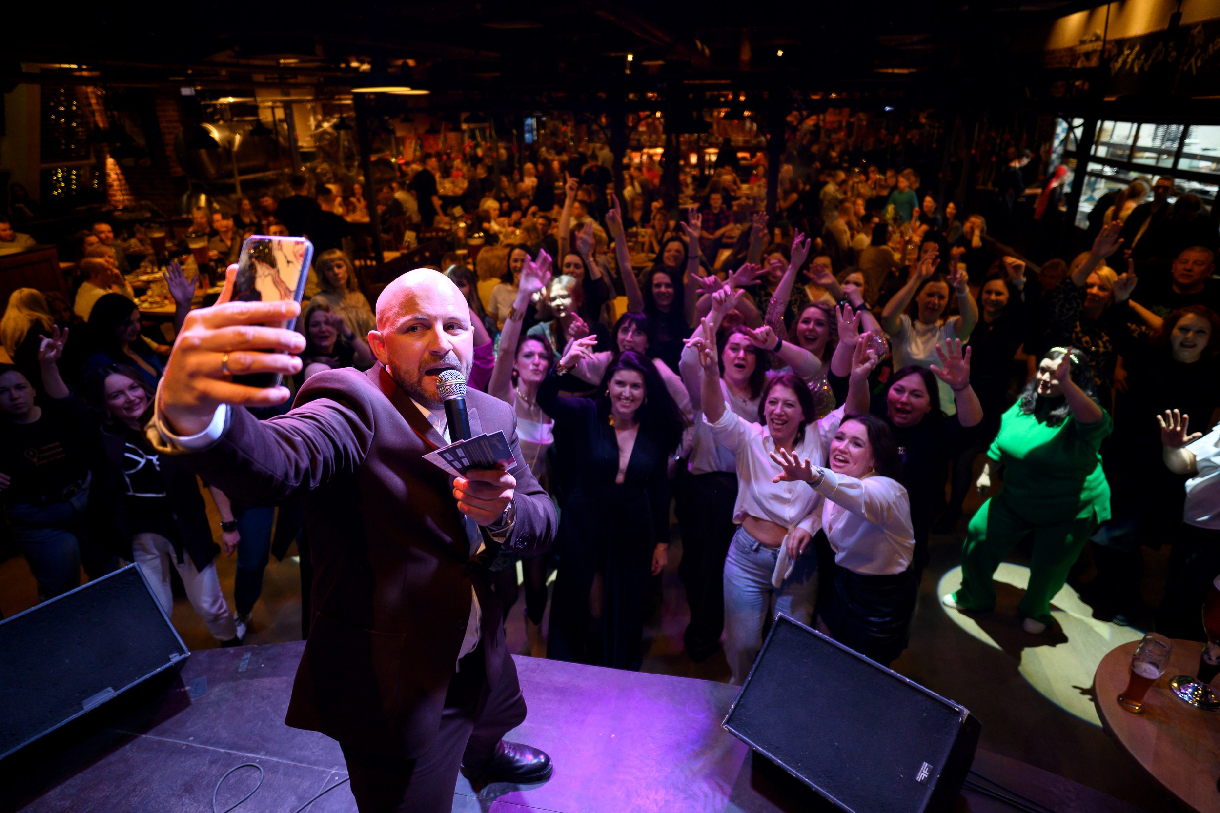 8Марта_МаксБрой. Фотограф Александр Данилов