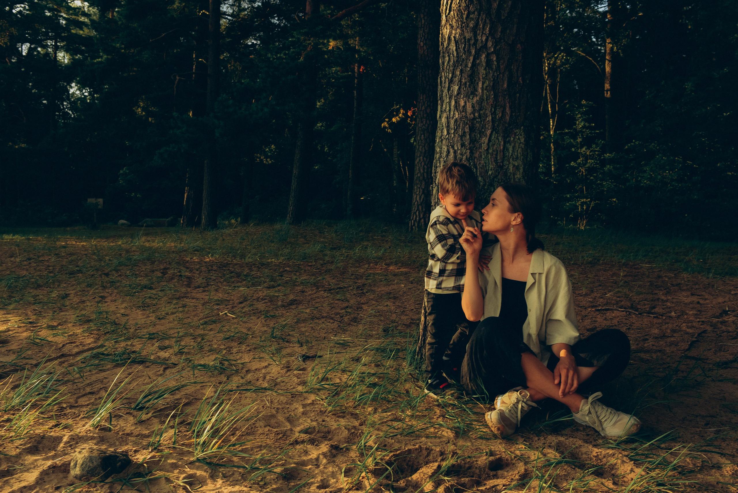 Фотопрогулка мама и сын. Екатерина и Илай. Семейный и свадебный фотограф в Санкт-Петербурге Яна