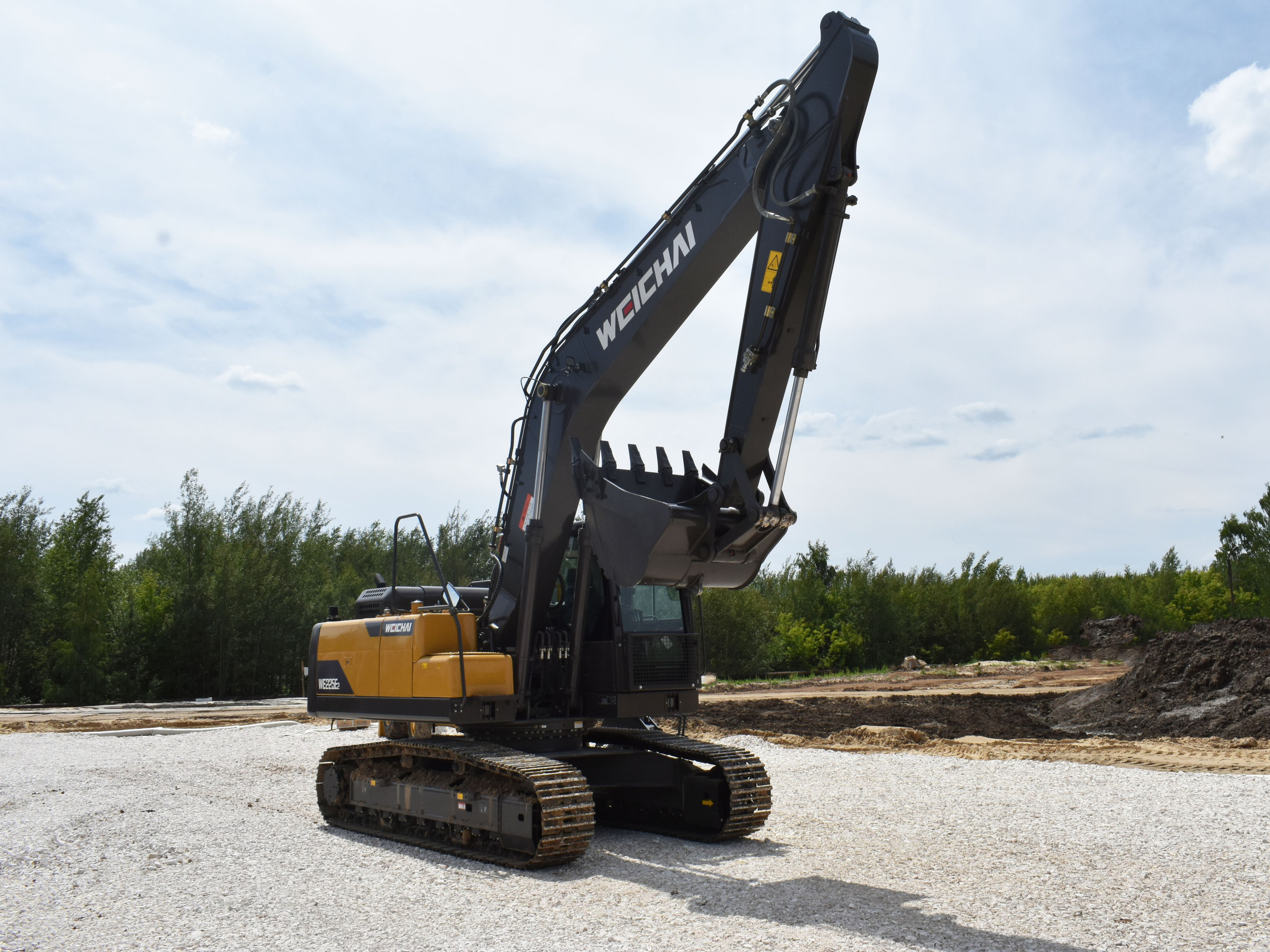 Фото гус. экс. Weheavy WE225E2-N. Продажа и обслуживание грузовой техники и спецтехники в г. Новосибирск компания СТИ