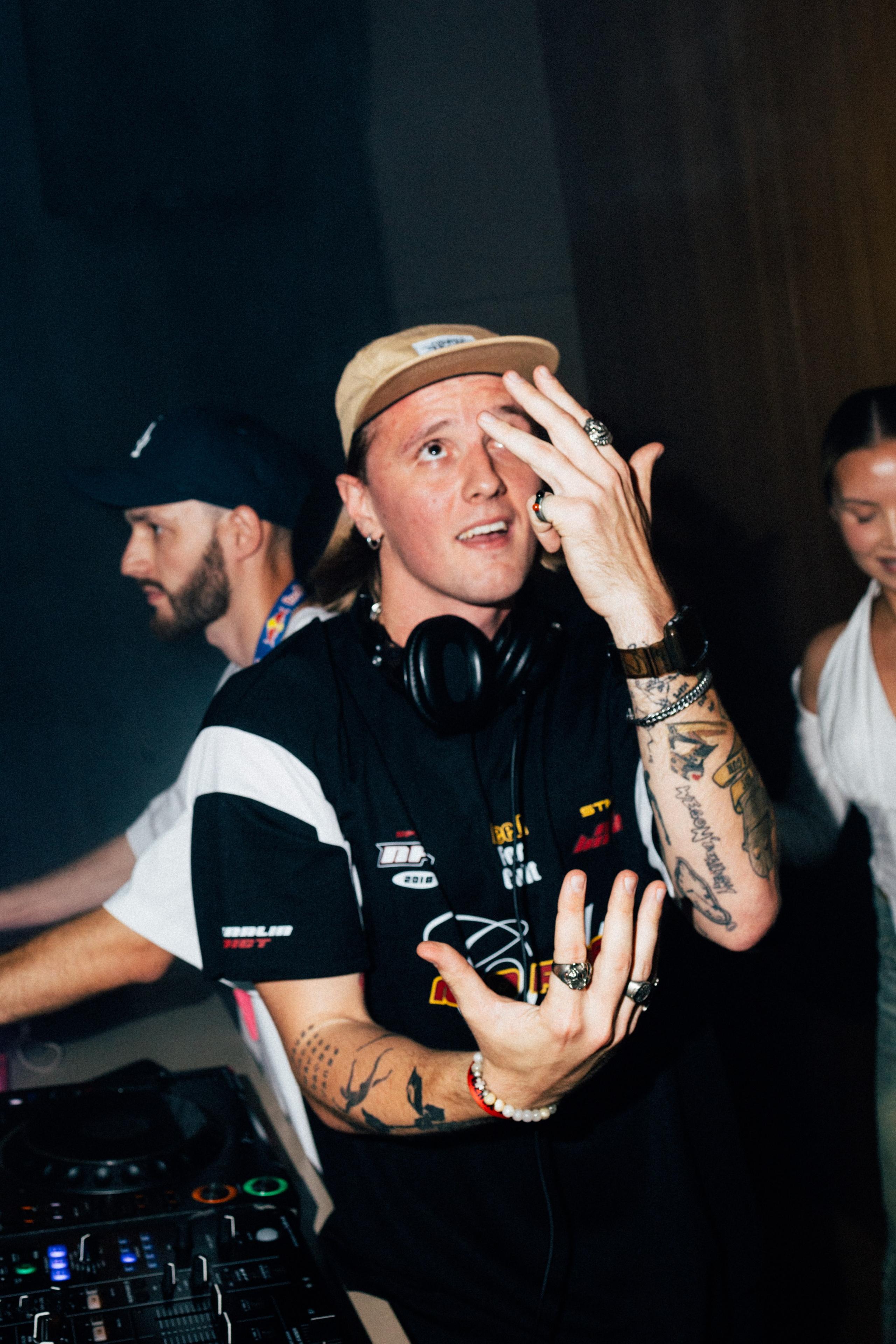 UPPERCUTS AT DFF. СПАСИБО, ДАНИЛ