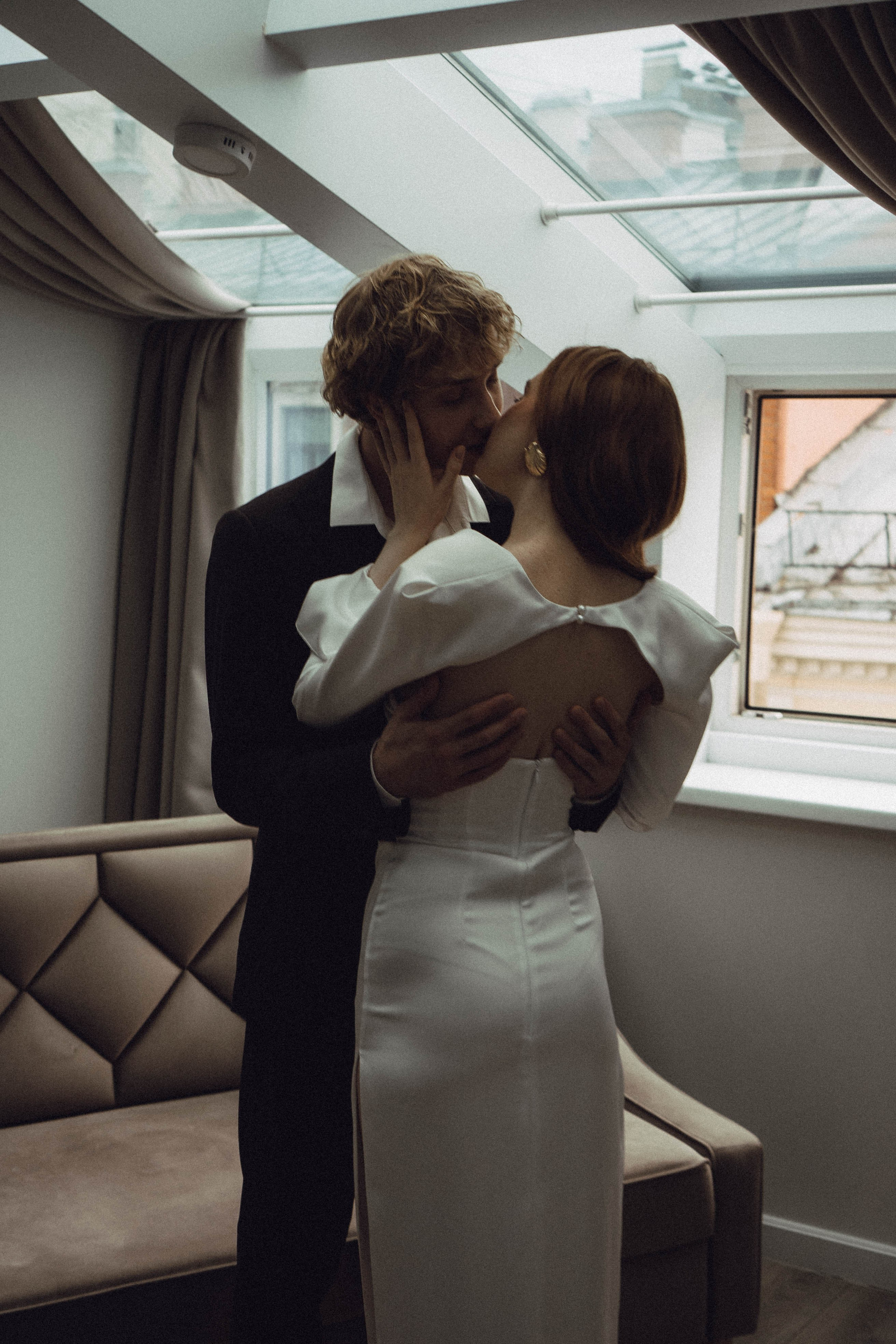 СВАДЕБНАЯ СЬЕМКА В ОТЕЛЕ. СБОРЫ ЖЕНИХА И НЕВЕСТЫ И ТАКЖЕ ТОР И ПОДГОТОВКА К ПРОГУЛКЕ. Профессиональный фотограф, Санкт-Петербург — Виктория Богомолова