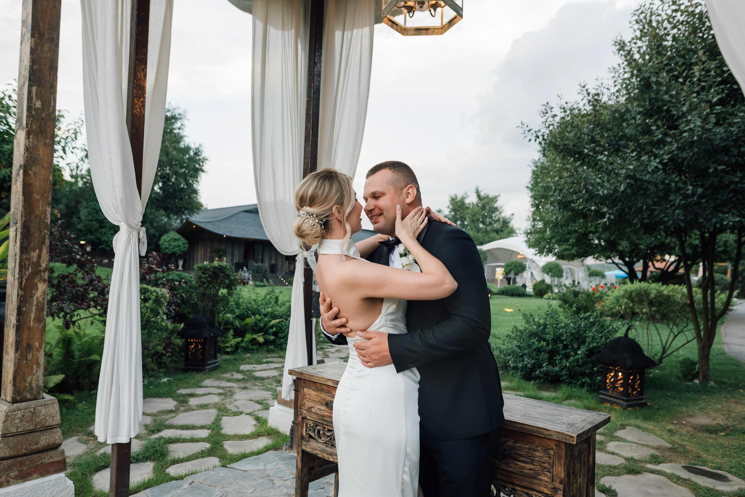 Ольга и Сергей. Свадьба в шатре. Свадебный и семейный фотограф в Москве Евгения Лисина