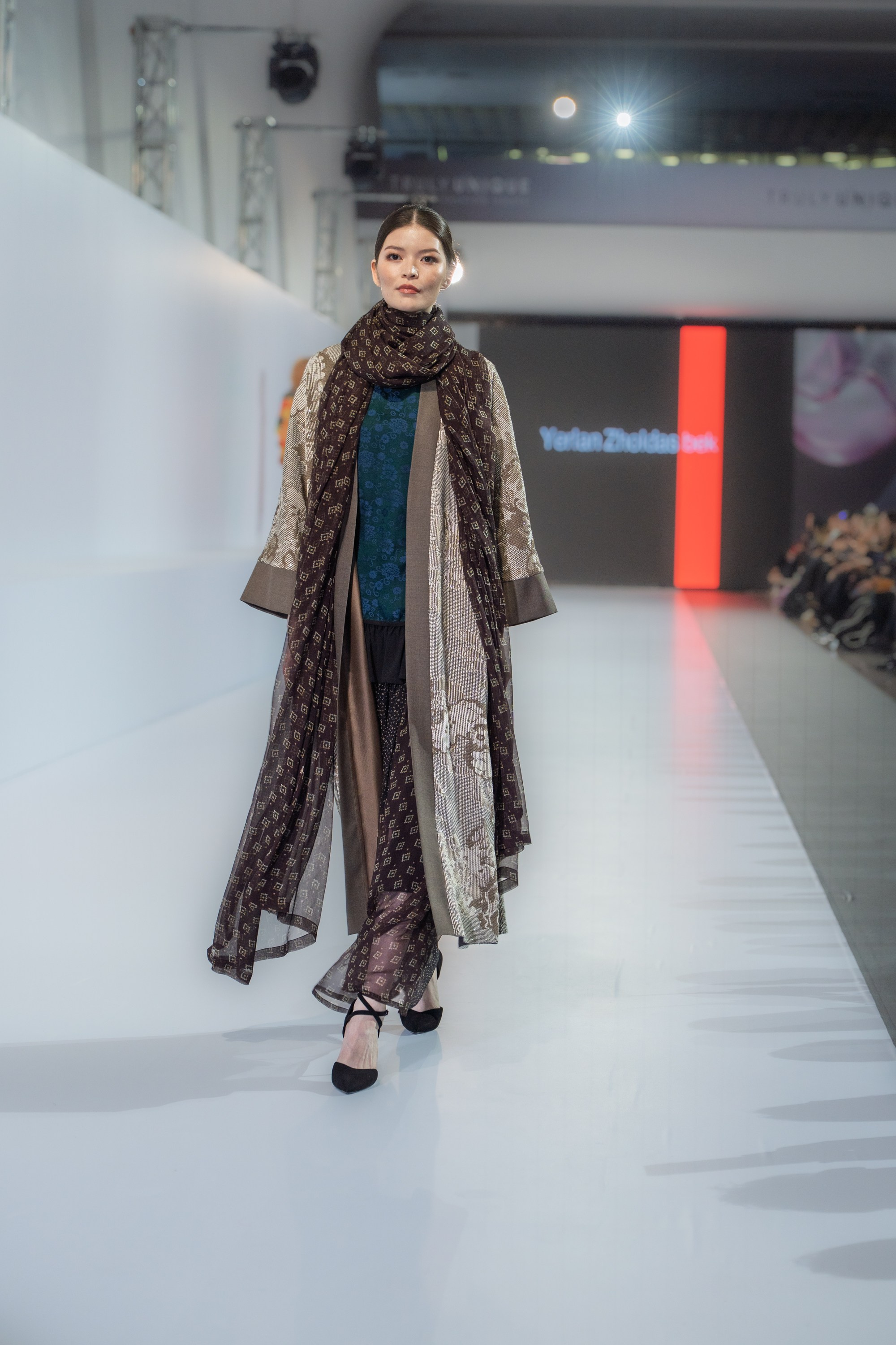 Yerlan Zholdasbek. Сайт Алматинского НЮ АРТ, будуар и фэшн фотографа Дениса Карпенко