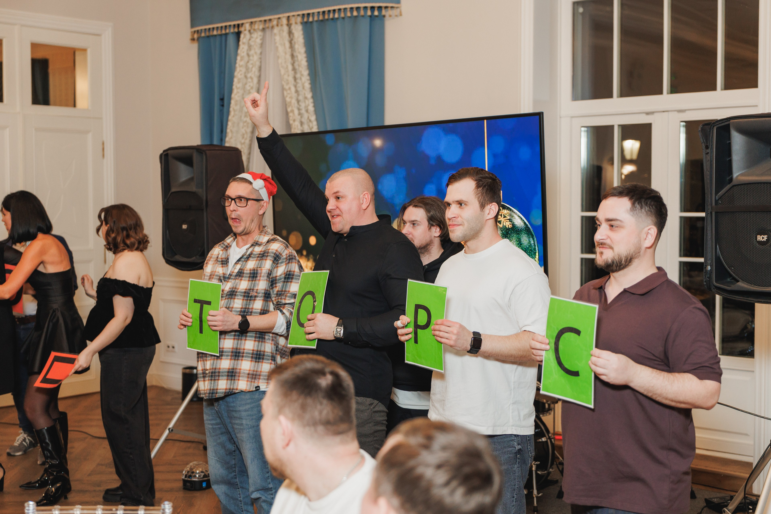 Новогодний корпоратив. Фотограф в Москве Дмитрий Емельянов