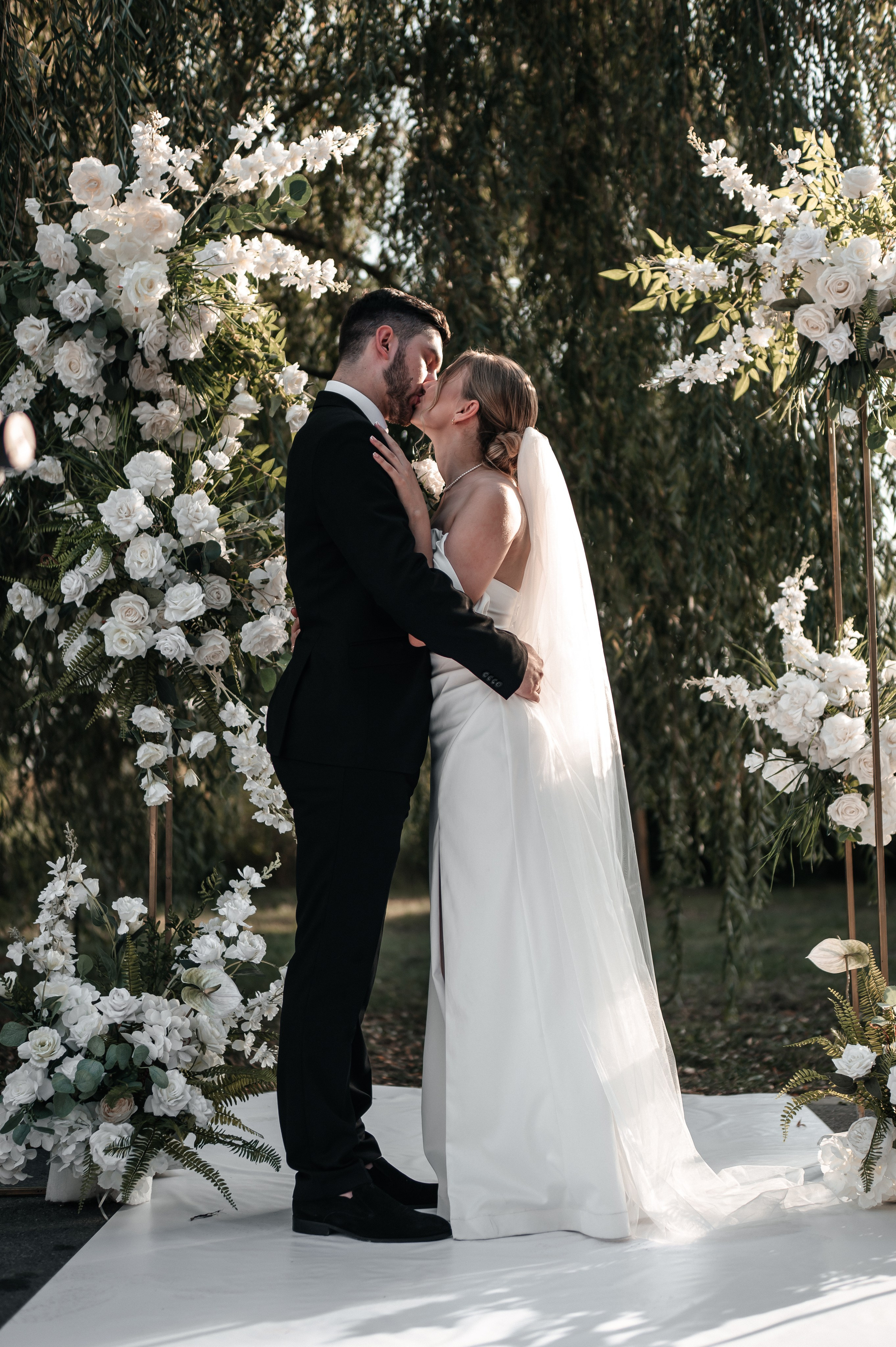 Даниил и Валерия. Черная утка. Полный день. Фотограф Екатерина Бочарникова