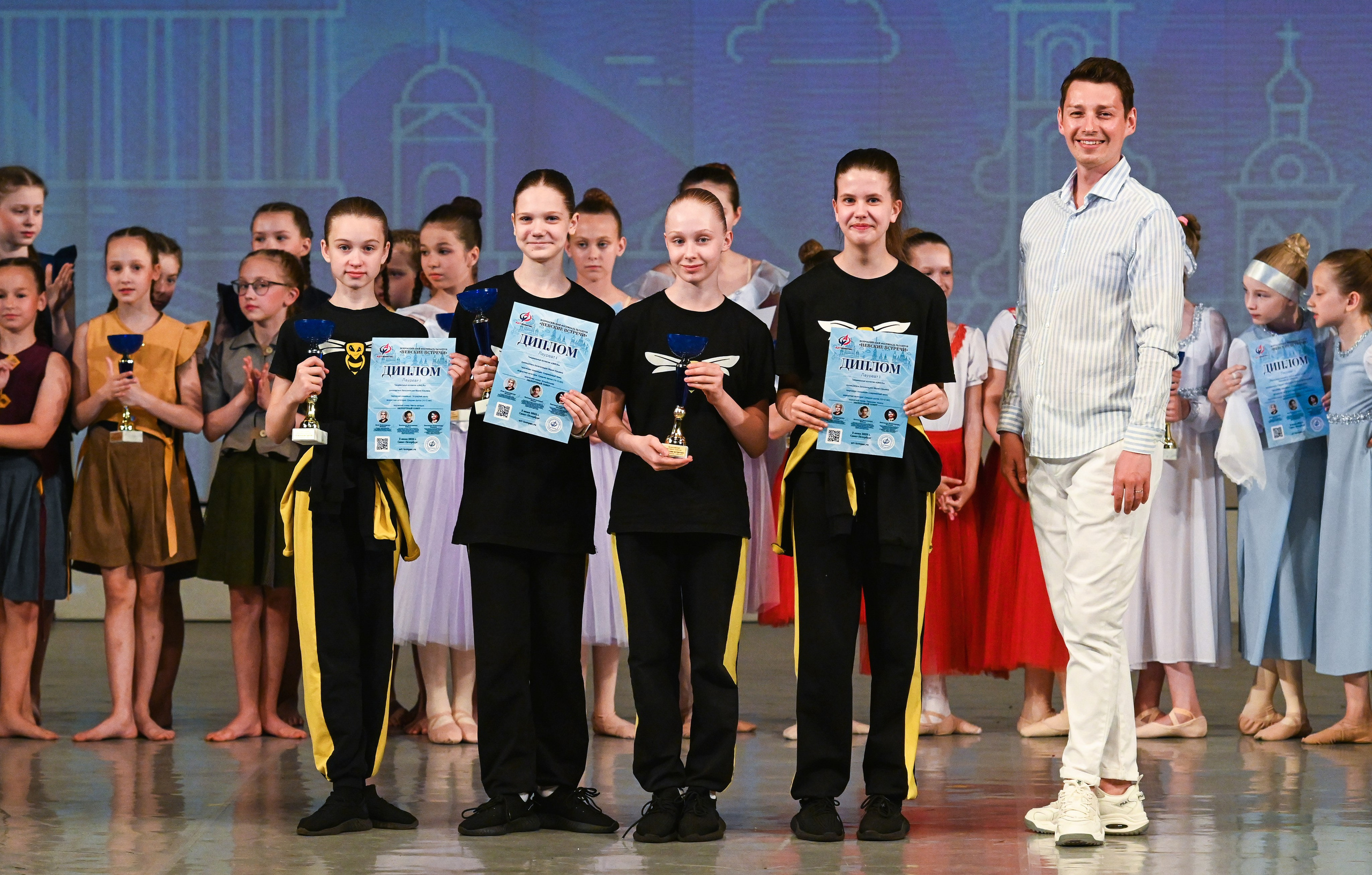 02.06.2025 «АртКомпас» Всероссийский фестиваль талантов «Невские встречи» г. Санкт-Петербург. Медиастудия Фото Концепт