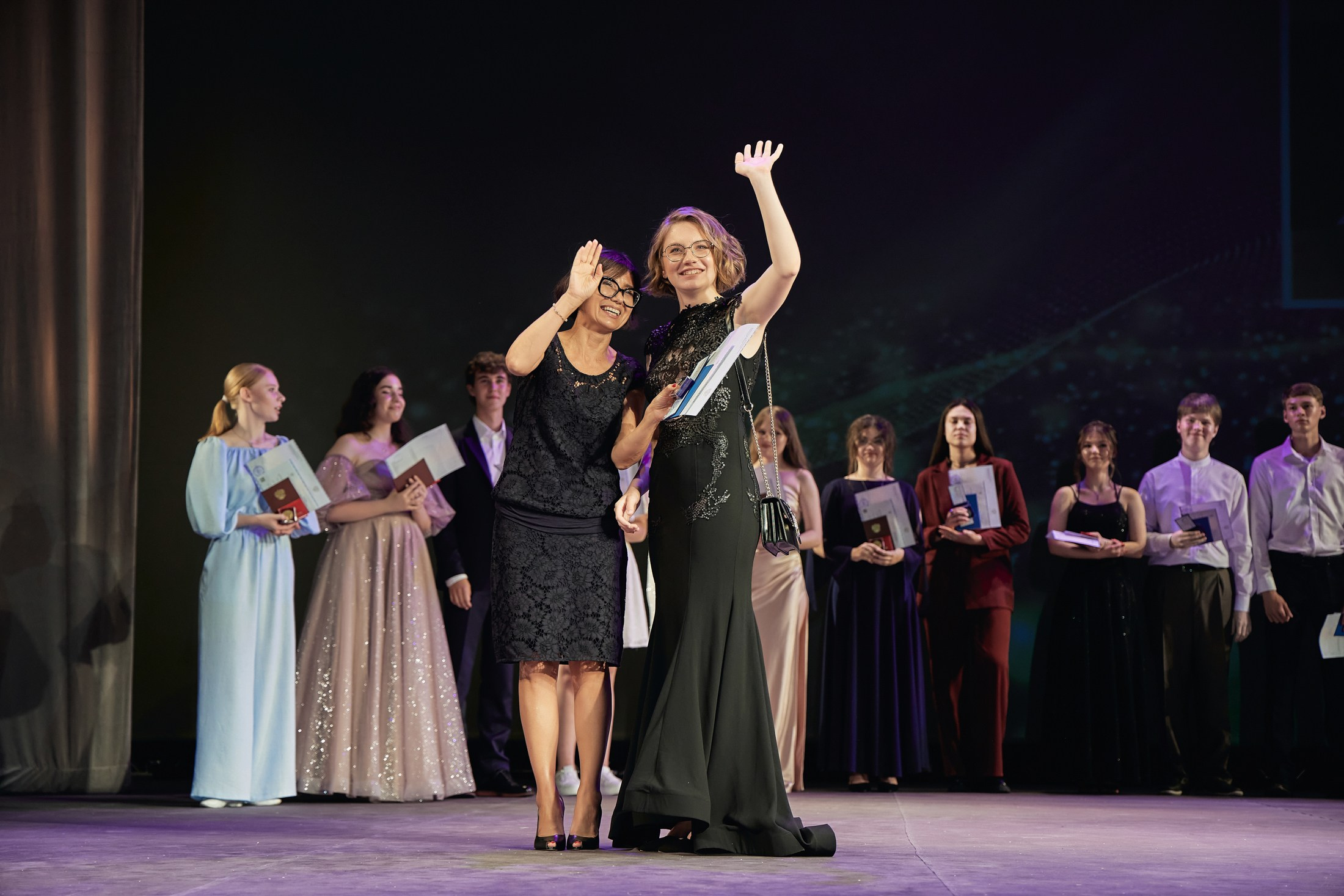 Фотограф на выпускной. Свадебный репортажный и фуд фотограф в Барнауле Гайфулин Виталий