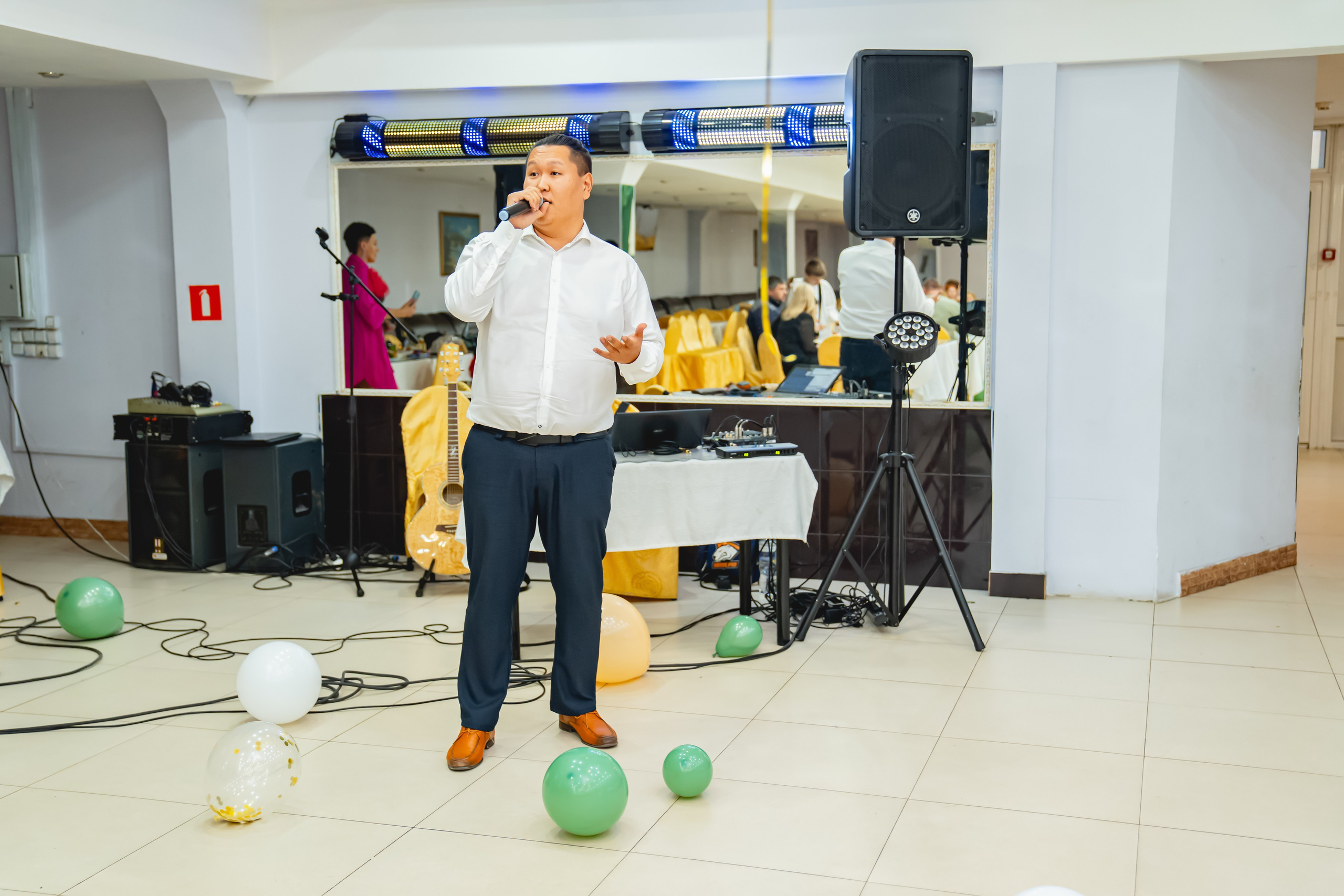 Осенняя Свадьба 2024. Занимаюсь профессиональной фотографией и живу рядом с Байкалом. Работаю в разных жанрах