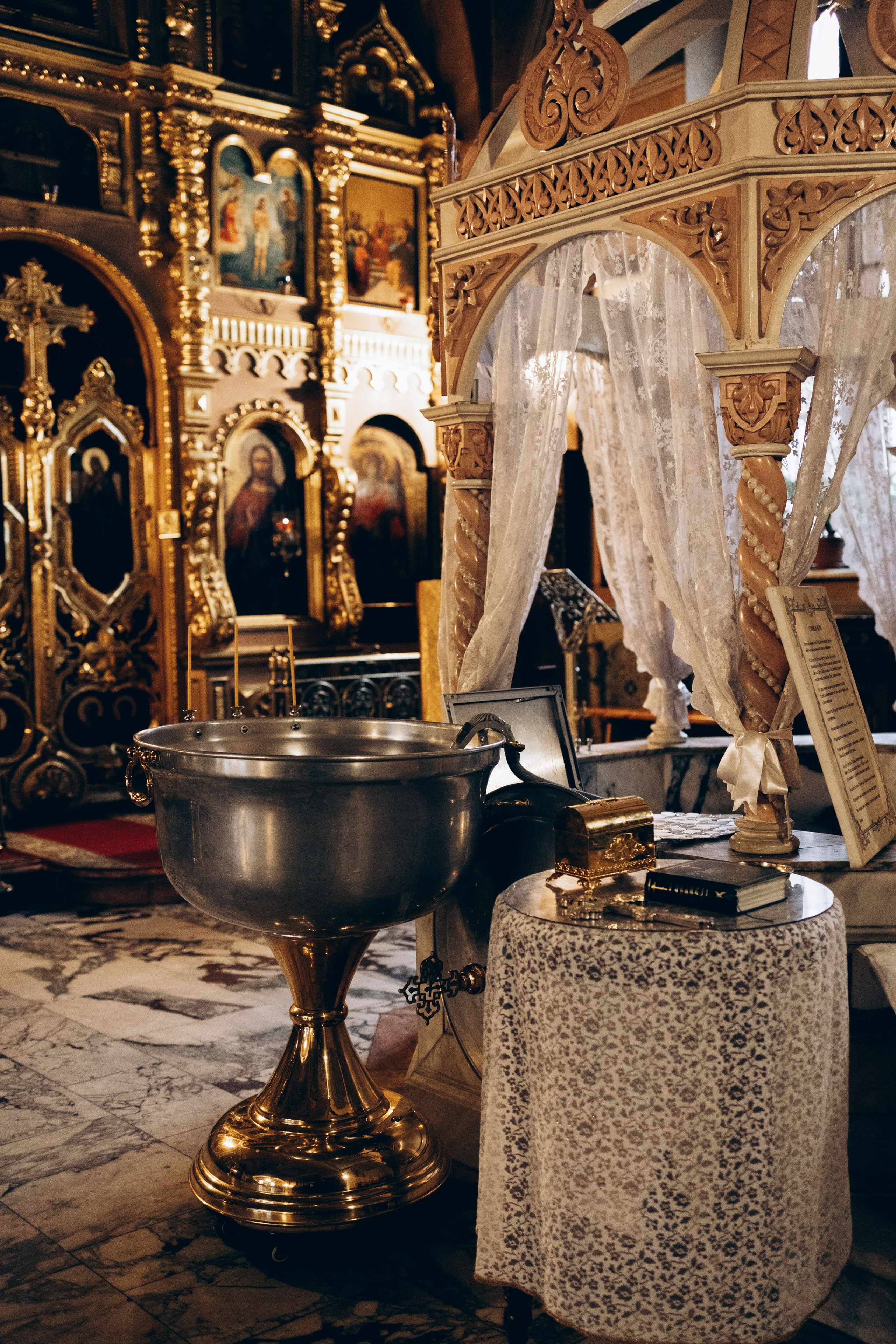 Крещение в Храме Воскресения Словущего в Даниловской Слободе. Главная