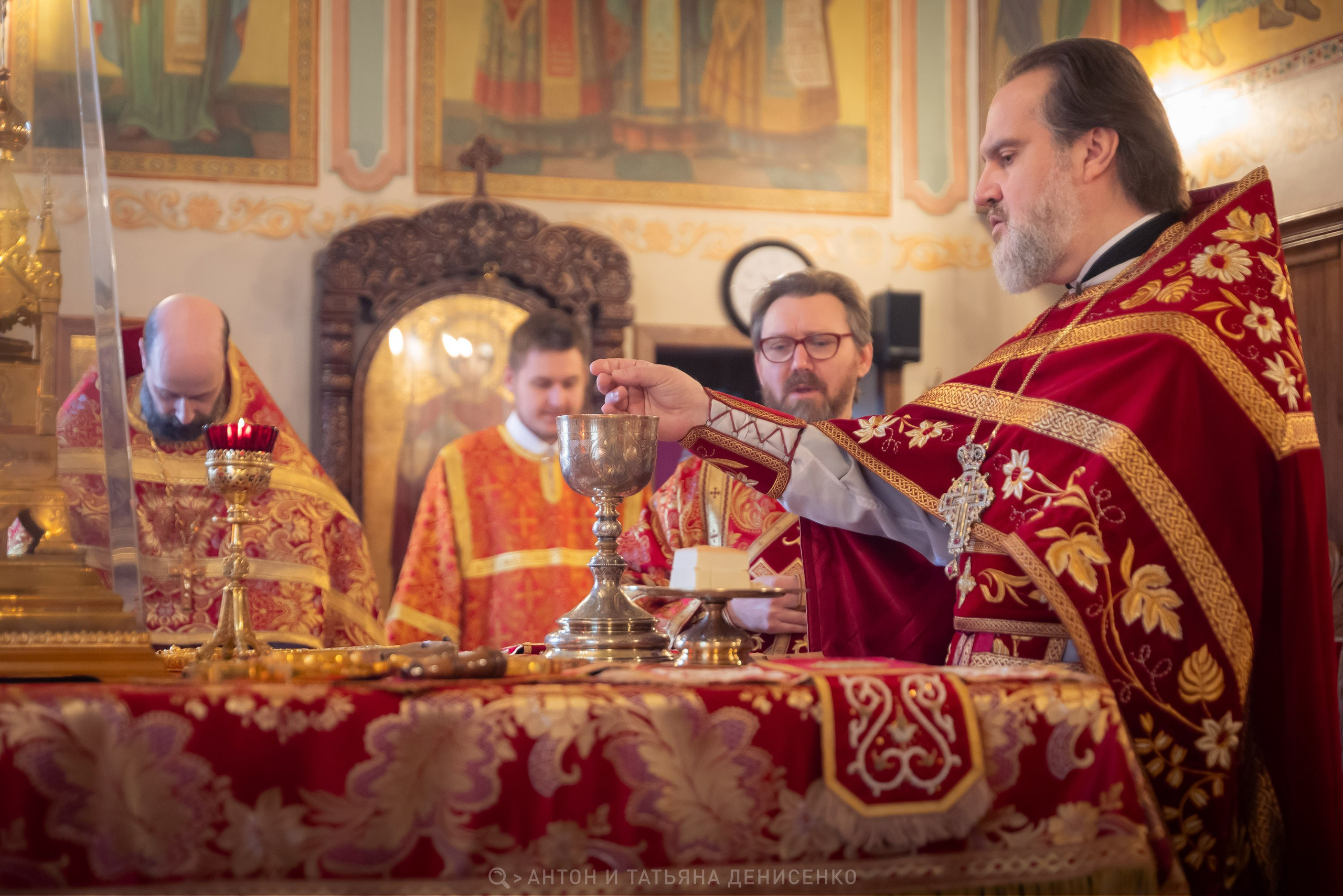 Храм Преображения Господня в Богородском. Антипасха. Антон и Татьяна Денисенко — В храме