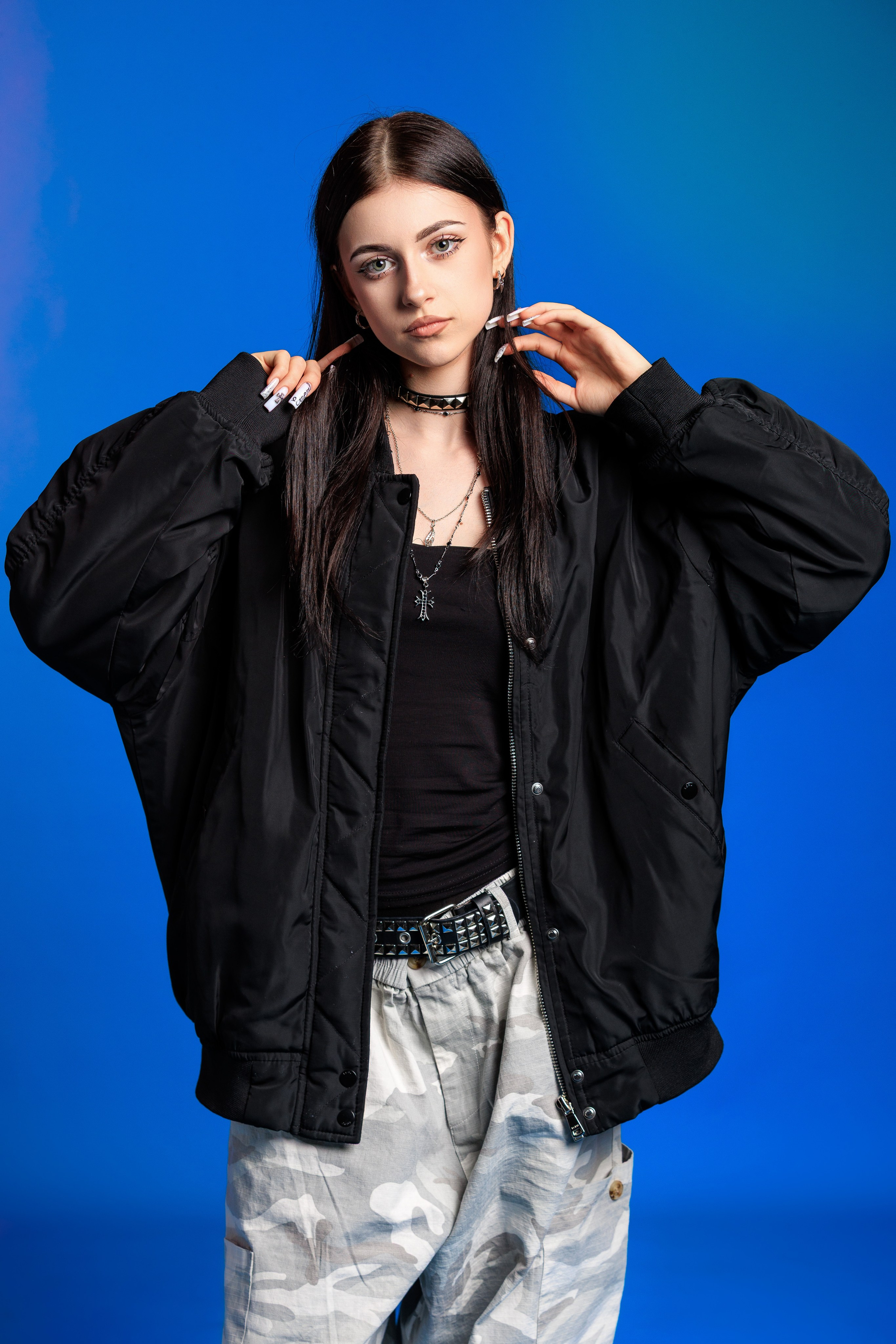 Смотреть фотки в фотостудии. Выпускные альбомы Геленджик, Новороссийск, Краснодар, Туапсе