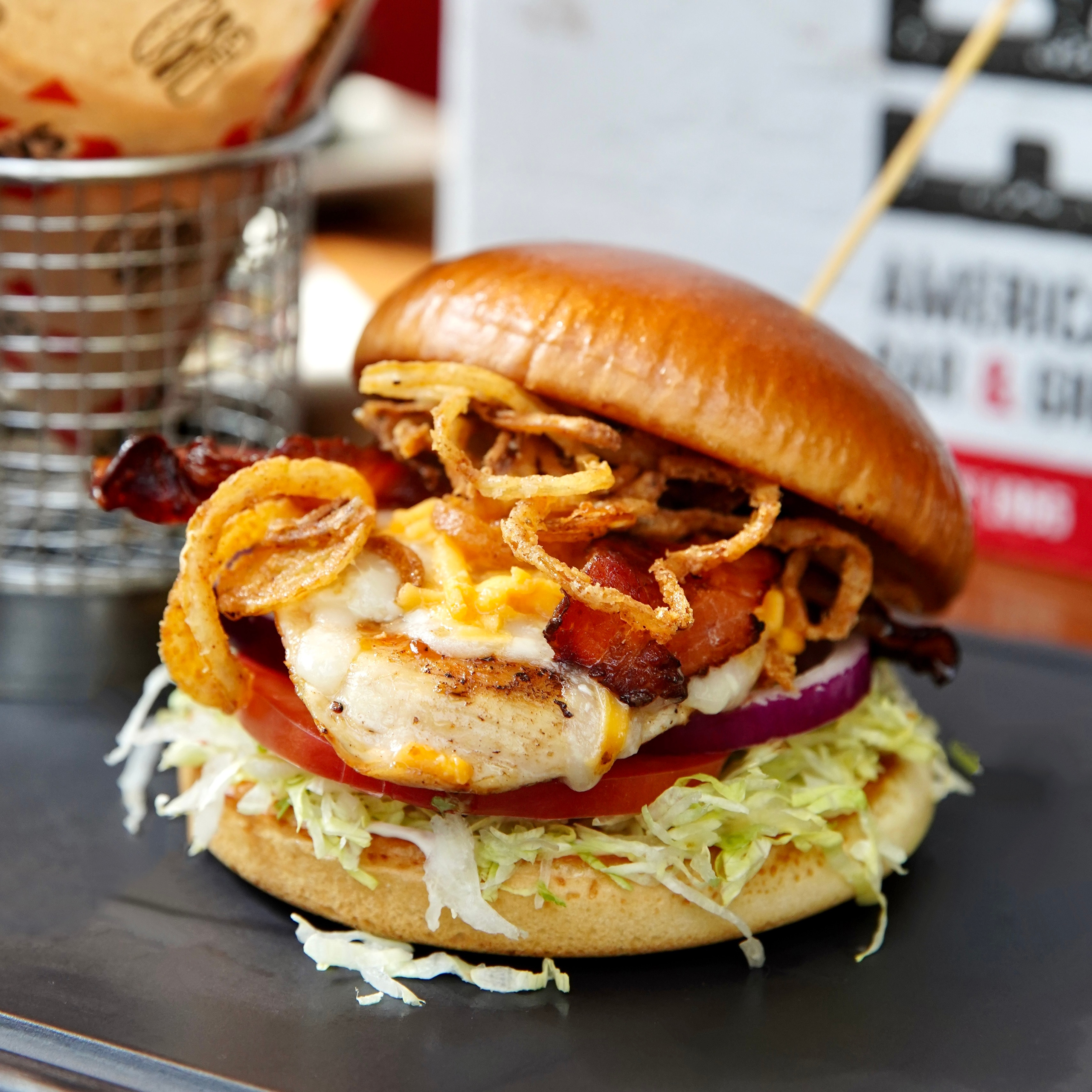 TGI FRIDAYS. AMODEO STUDIO