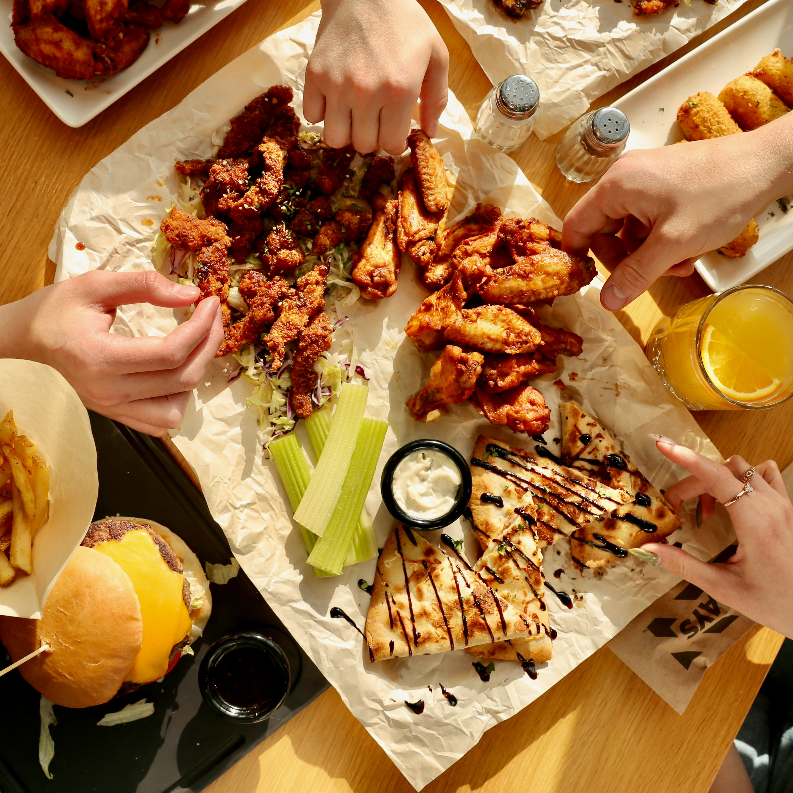 TGI FRIDAYS. AMODEO STUDIO