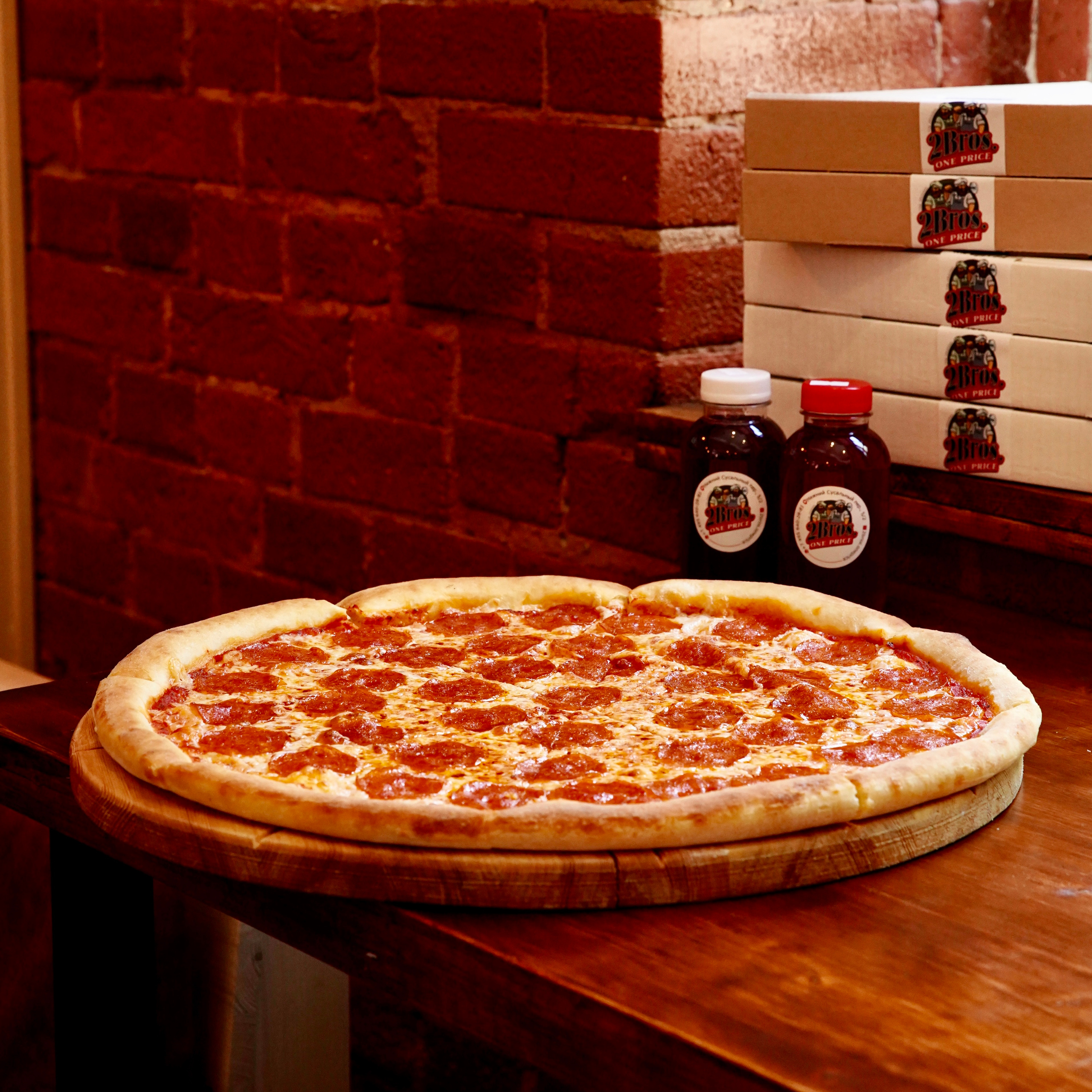 2Bros Pizza&Pasta. AMODEO STUDIO