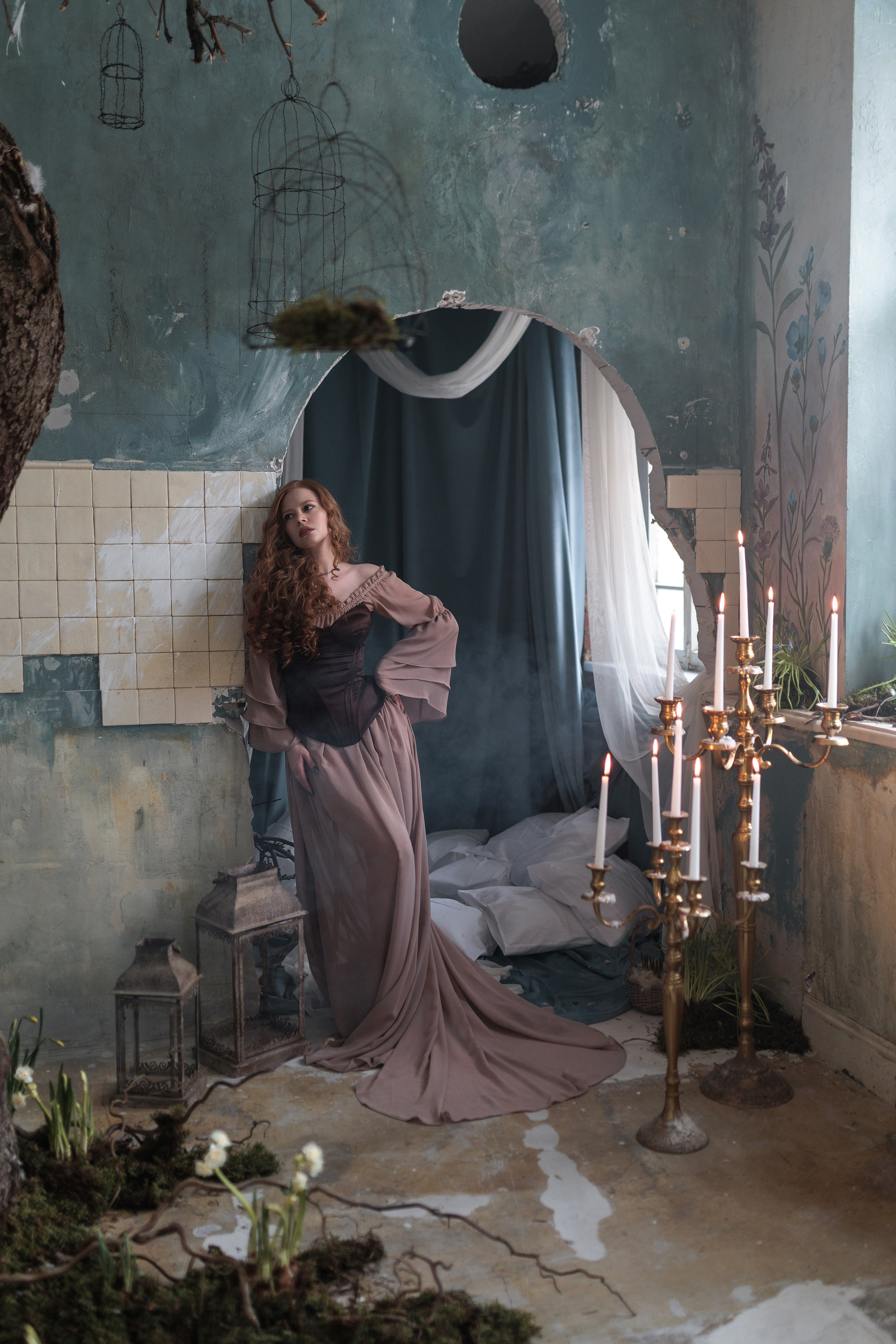 Корсет коричневый с чашками. Лиза Бродская — фотограф в Москве