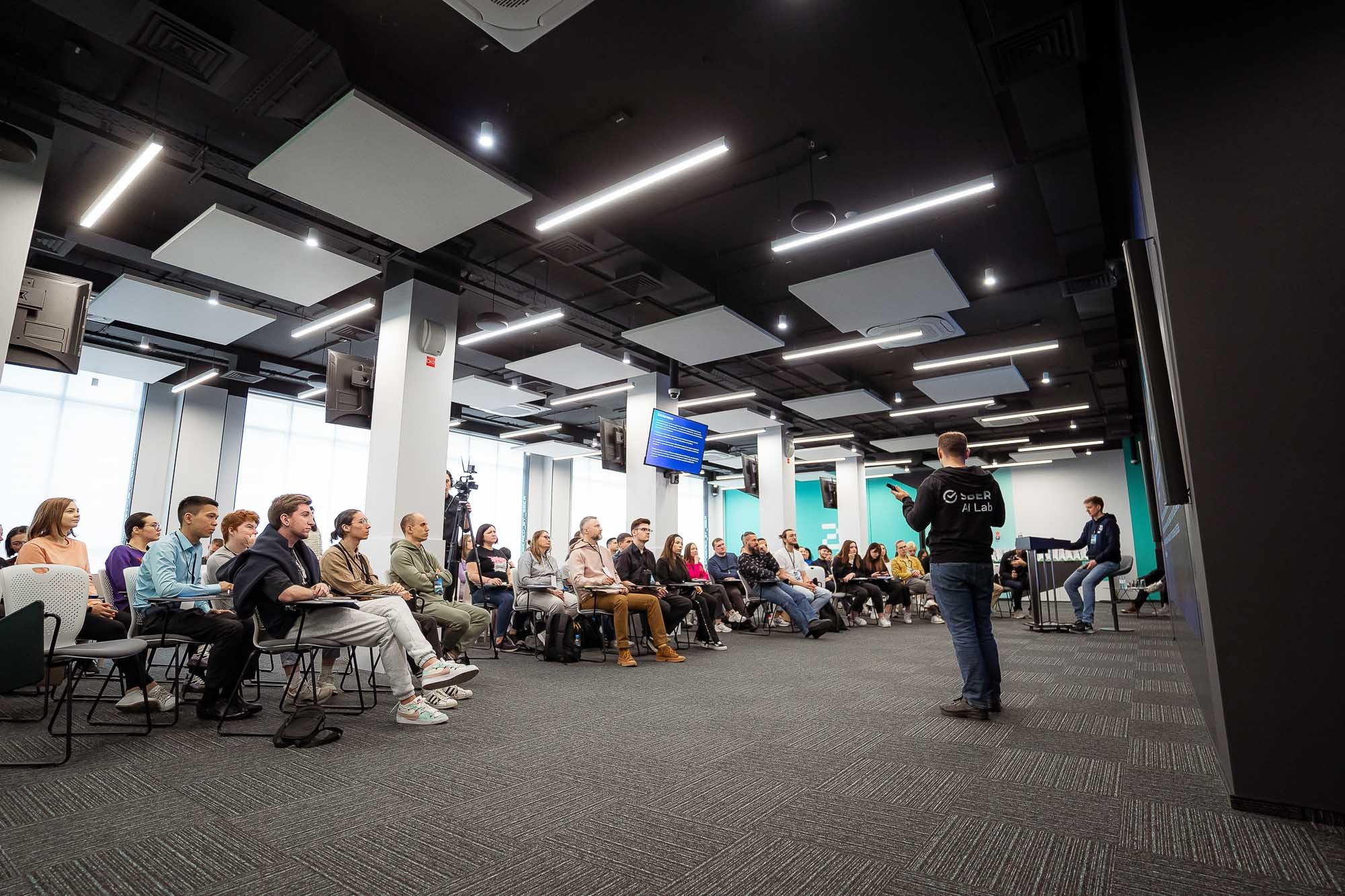СБЕР AIJ в Школе 21. Сергей Кошкин. Репортажная и ивент-фотография в Сургуте