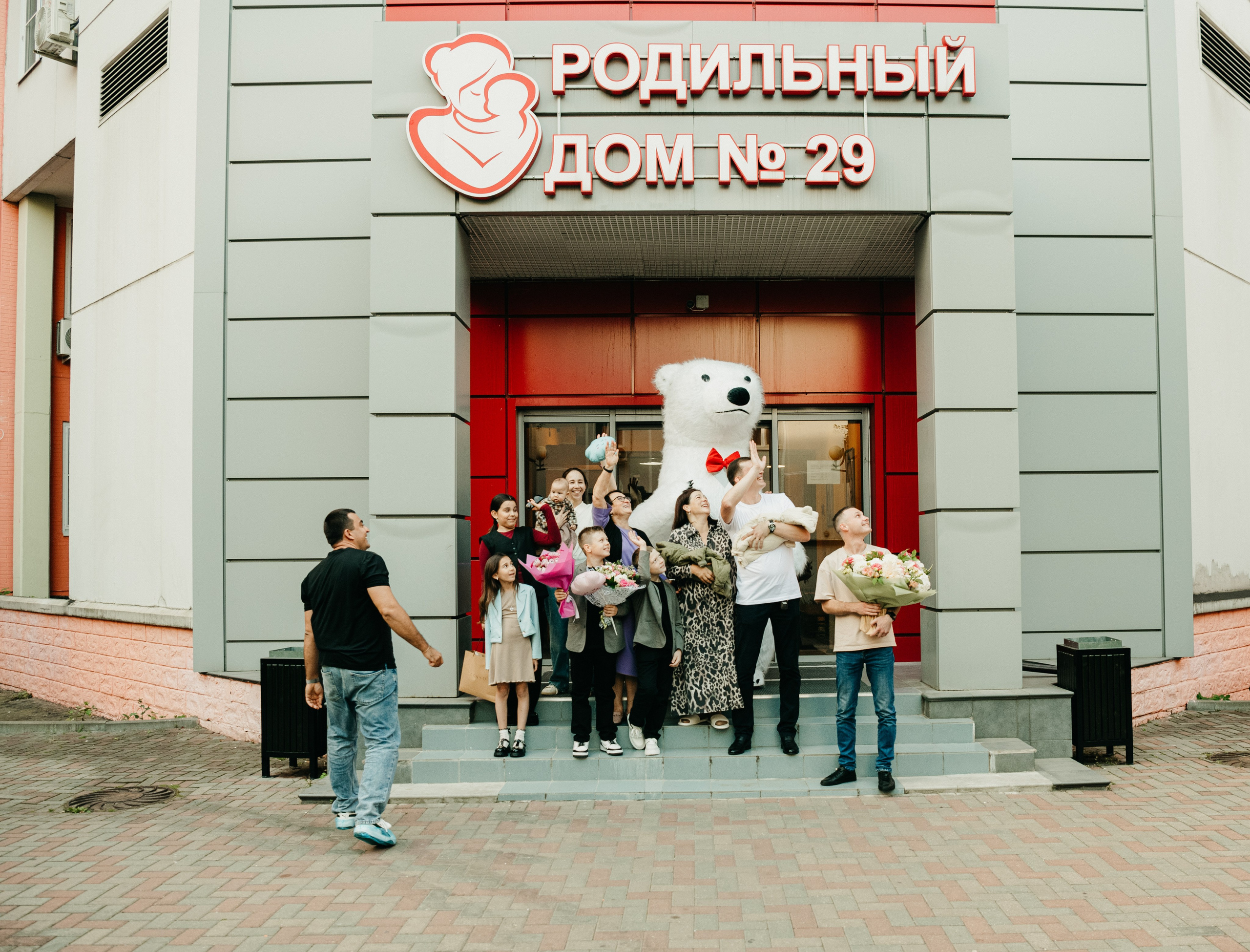 Выписка малыша и малышки ГКБ 29. Фотограф на выписку из роддома в Москве и МО