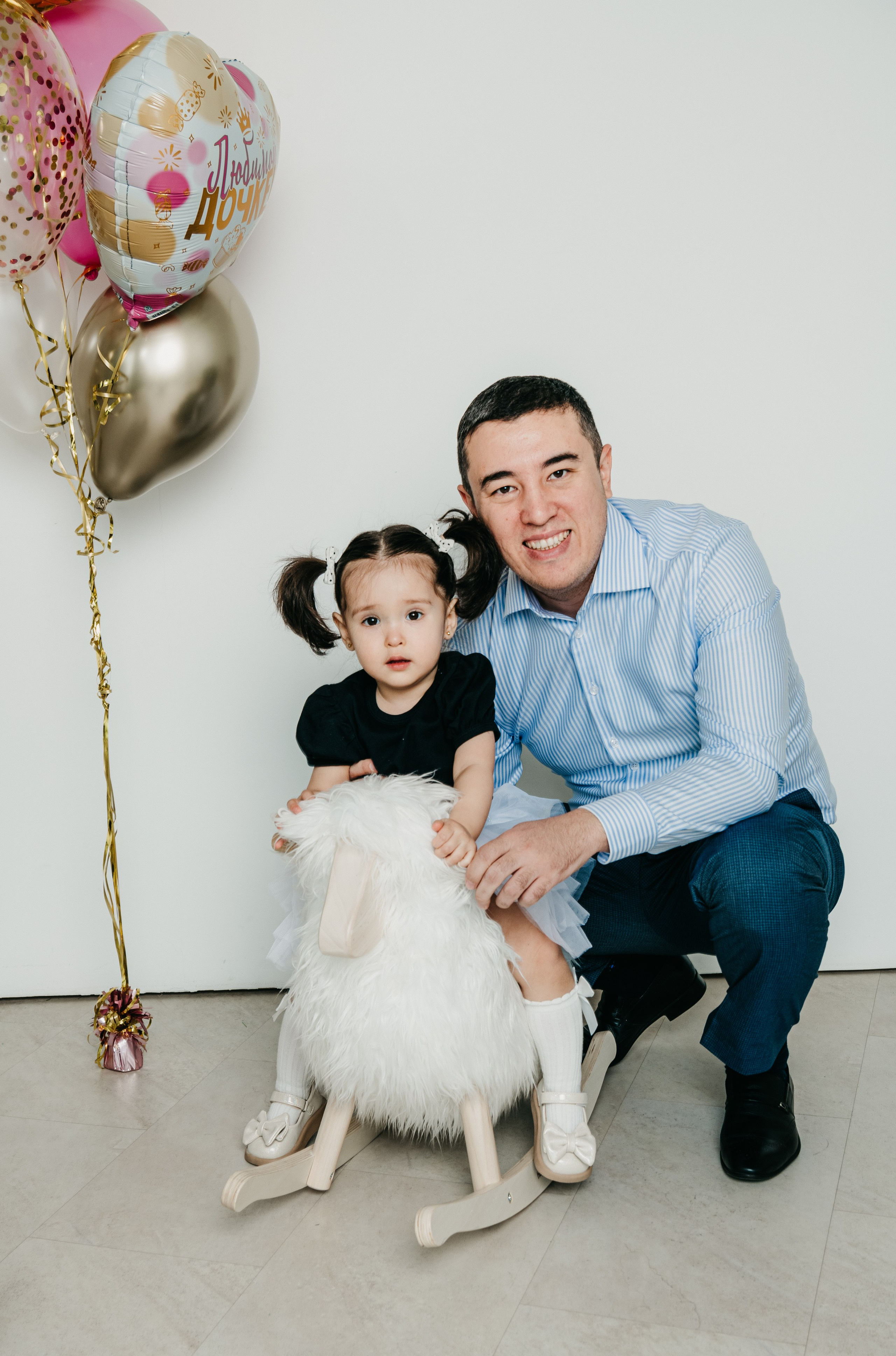 Майя с семьей. Фотограф на выписку из роддома в Москве и МО