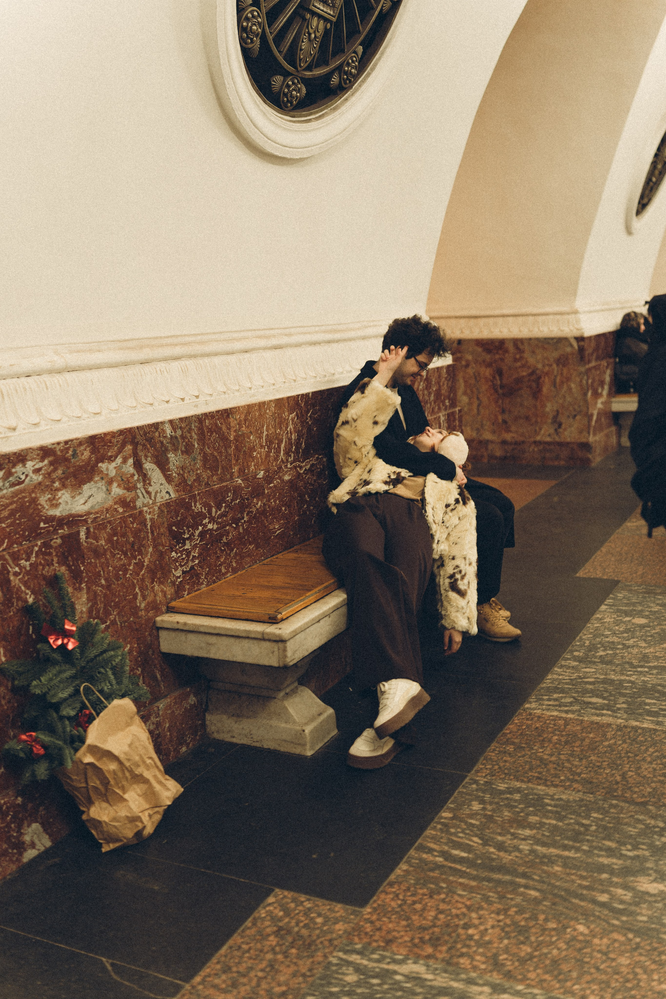 НОВОГОДНЯЯ ФОТОСЕСИИЯ ПАРЫ В МЕТРО ЛЮБОВЬ. Профессиональный фотограф, Санкт-Петербург — Виктория Богомолова